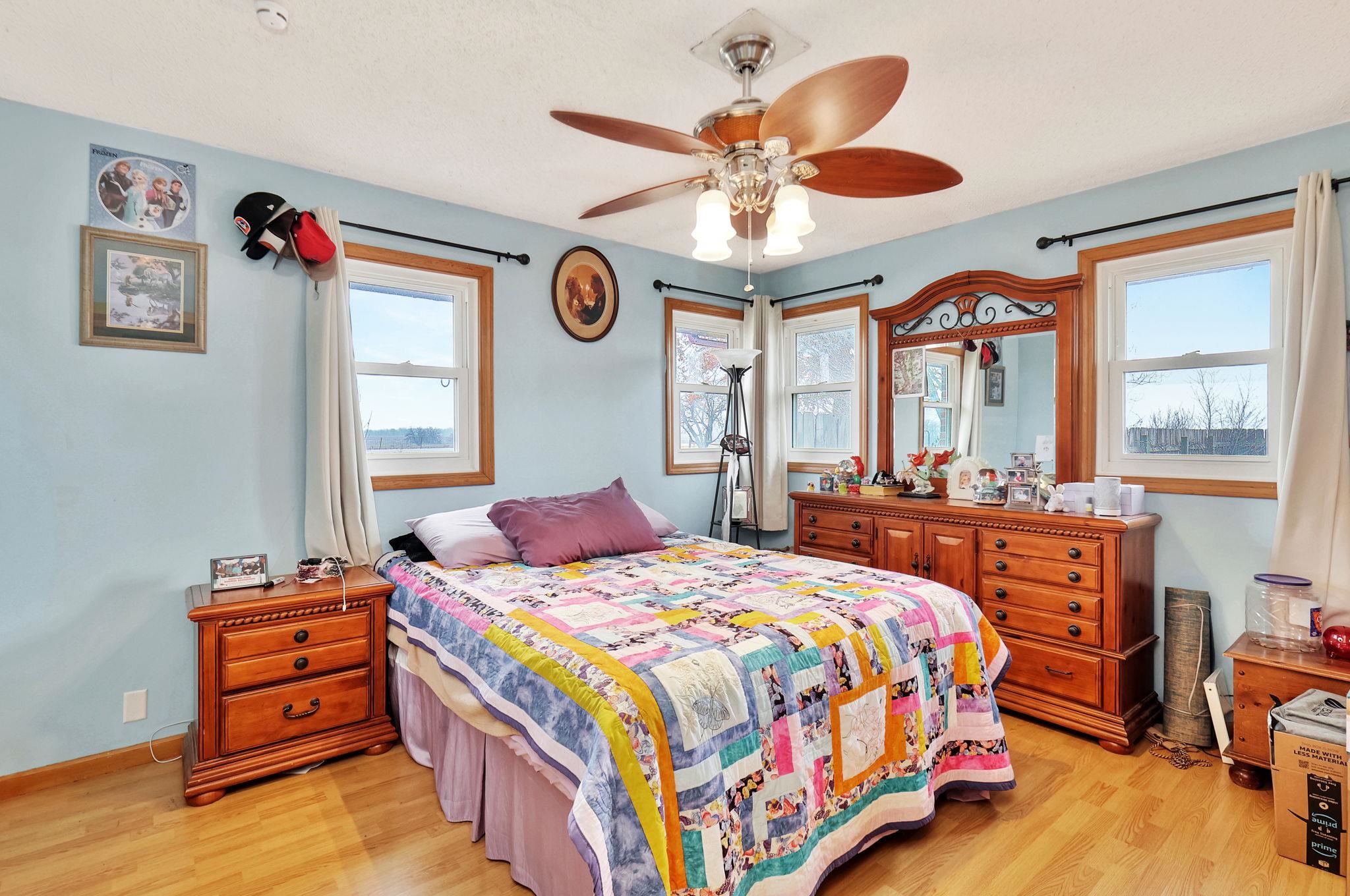 Valley Center, Kansas 67147, United States, 4 Bedrooms Bedrooms, ,3 BathroomsBathrooms,Residential,Pending,67286