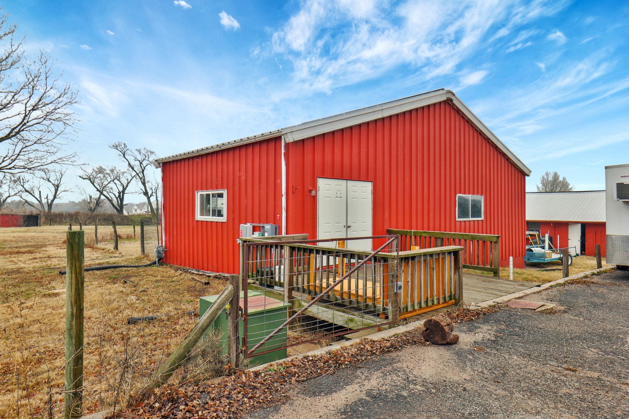 Valley Center, Kansas 67147, United States, 4 Bedrooms Bedrooms, ,3 BathroomsBathrooms,Residential,Pending,67286