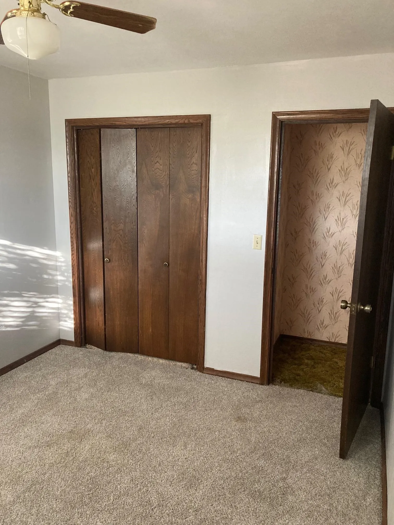 Cheney, Kansas 67025, United States, 5 Bedrooms Bedrooms, ,3 BathroomsBathrooms,Residential,Pending,37848