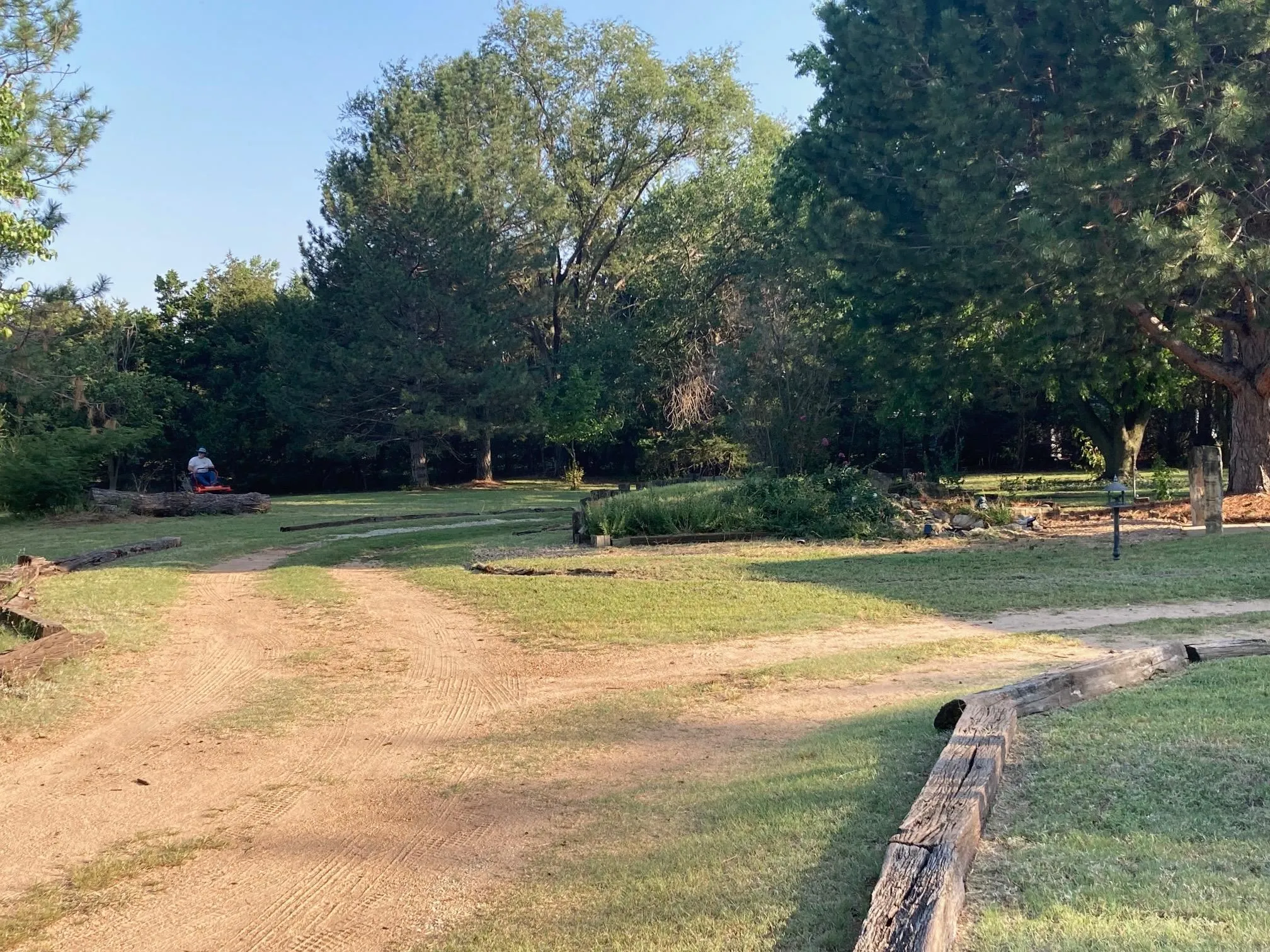 Cheney, Kansas 67025, United States, 5 Bedrooms Bedrooms, ,3 BathroomsBathrooms,Residential,Pending,37848