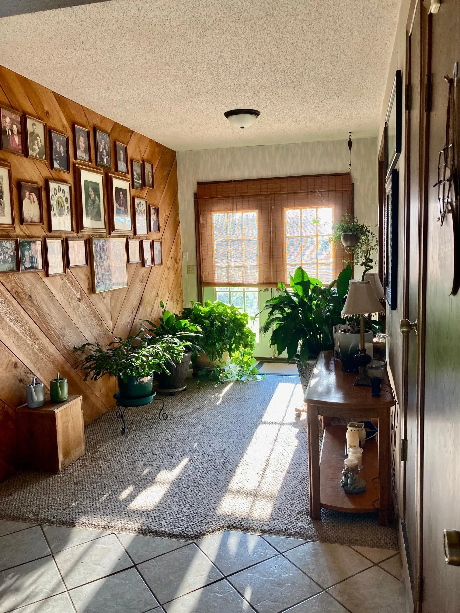 Cheney, Kansas 67025, United States, 5 Bedrooms Bedrooms, ,3 BathroomsBathrooms,Residential,Pending,37848