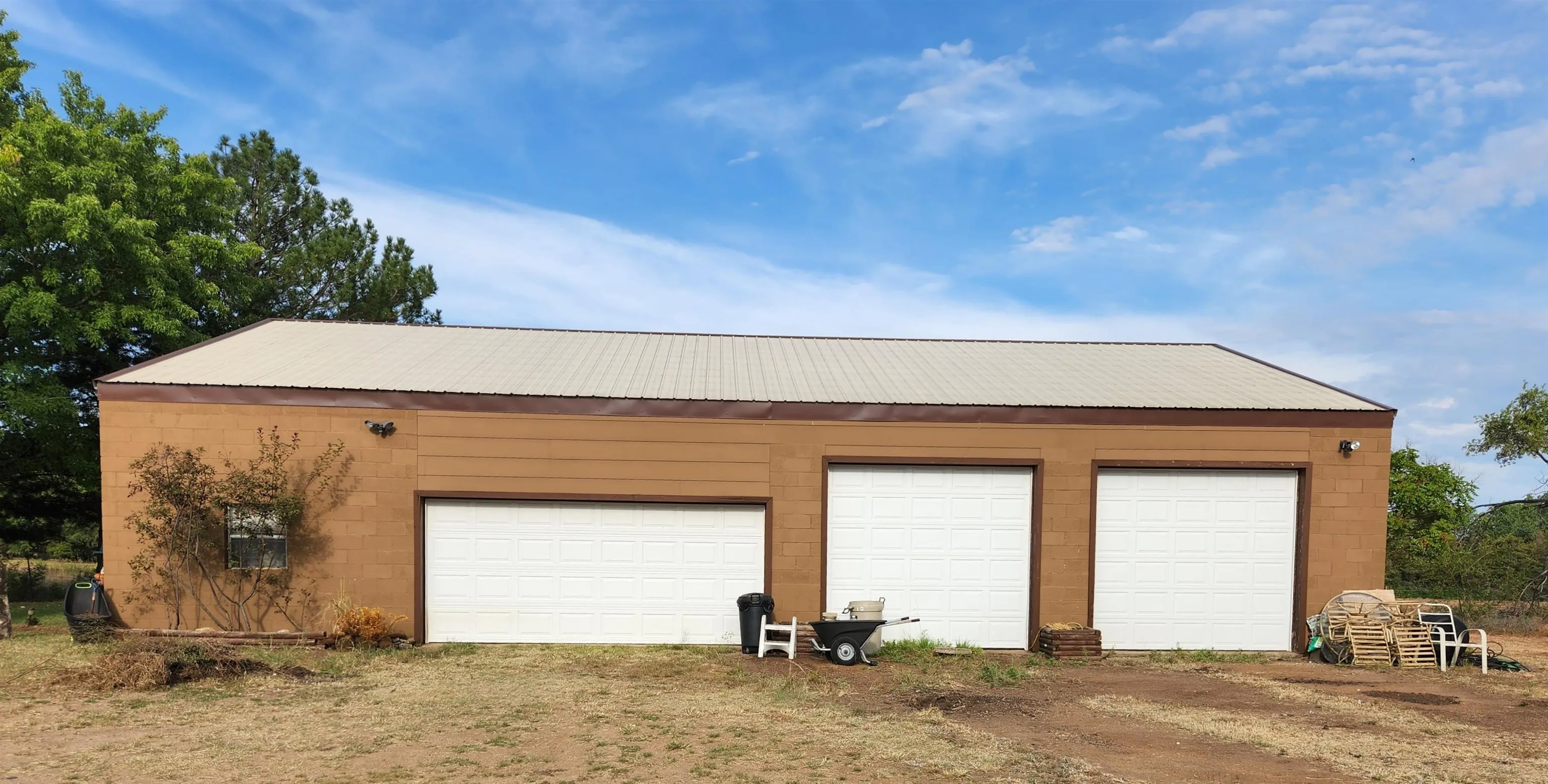 Cheney, Kansas 67025, United States, 5 Bedrooms Bedrooms, ,3 BathroomsBathrooms,Residential,Pending,37848