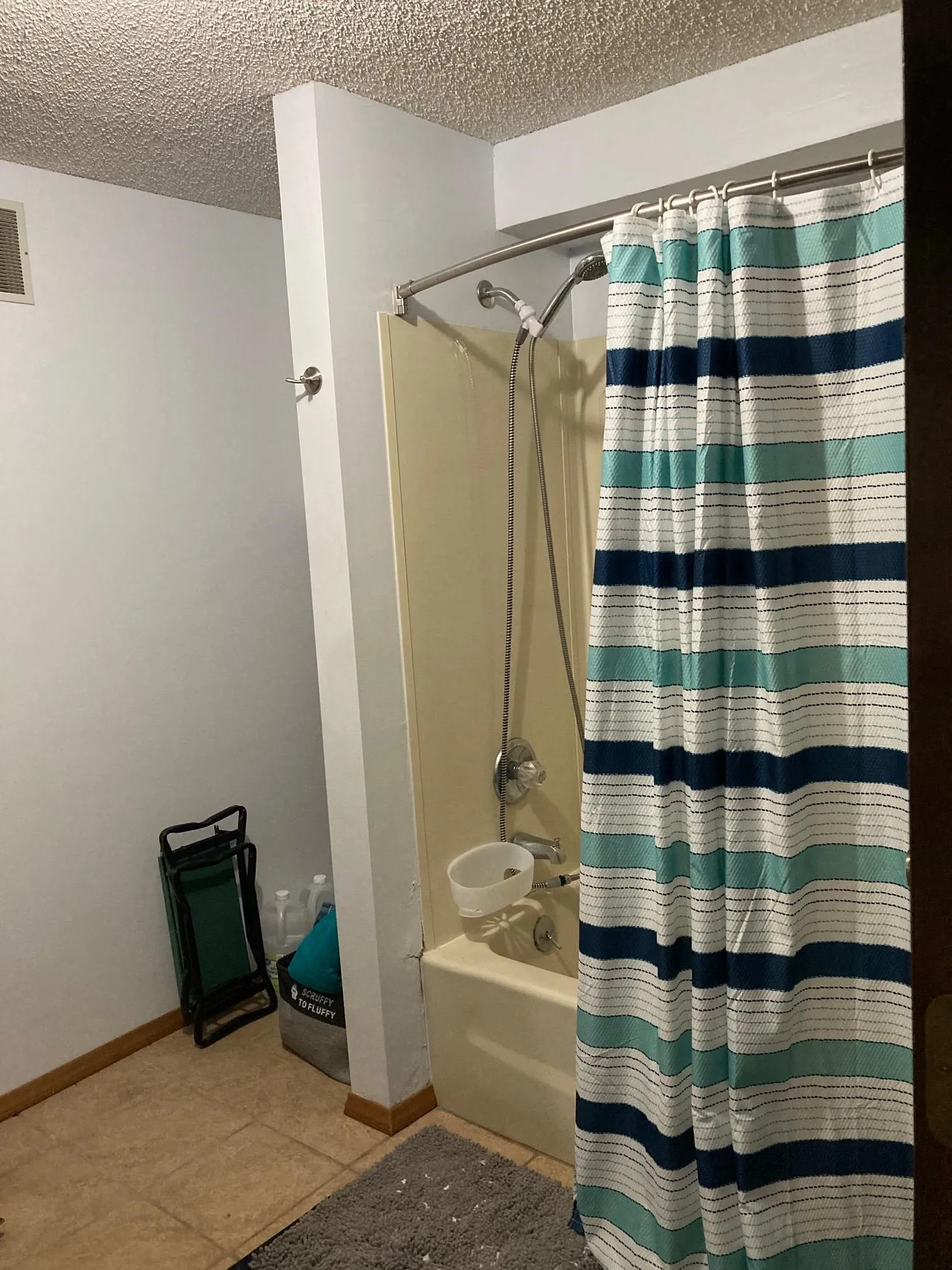 Cheney, Kansas 67025, United States, 5 Bedrooms Bedrooms, ,3 BathroomsBathrooms,Residential,Pending,37848