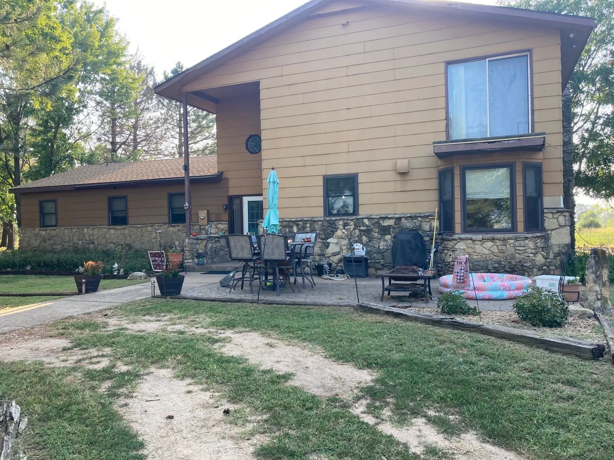 Cheney, Kansas 67025, United States, 5 Bedrooms Bedrooms, ,3 BathroomsBathrooms,Residential,Pending,37848