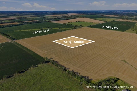 Vacant Land For Sale - LOT 3 E Prairie Creek Estates<br/> Valley Center, KS 67147