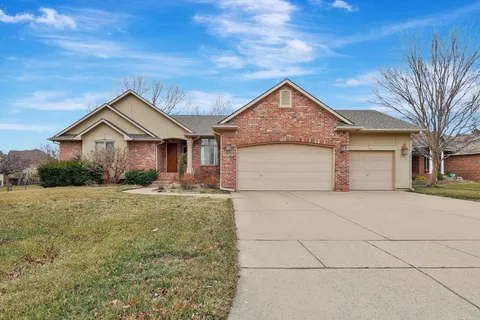 8610 W Meadow Pass, Wichita, KS MLS: 652673