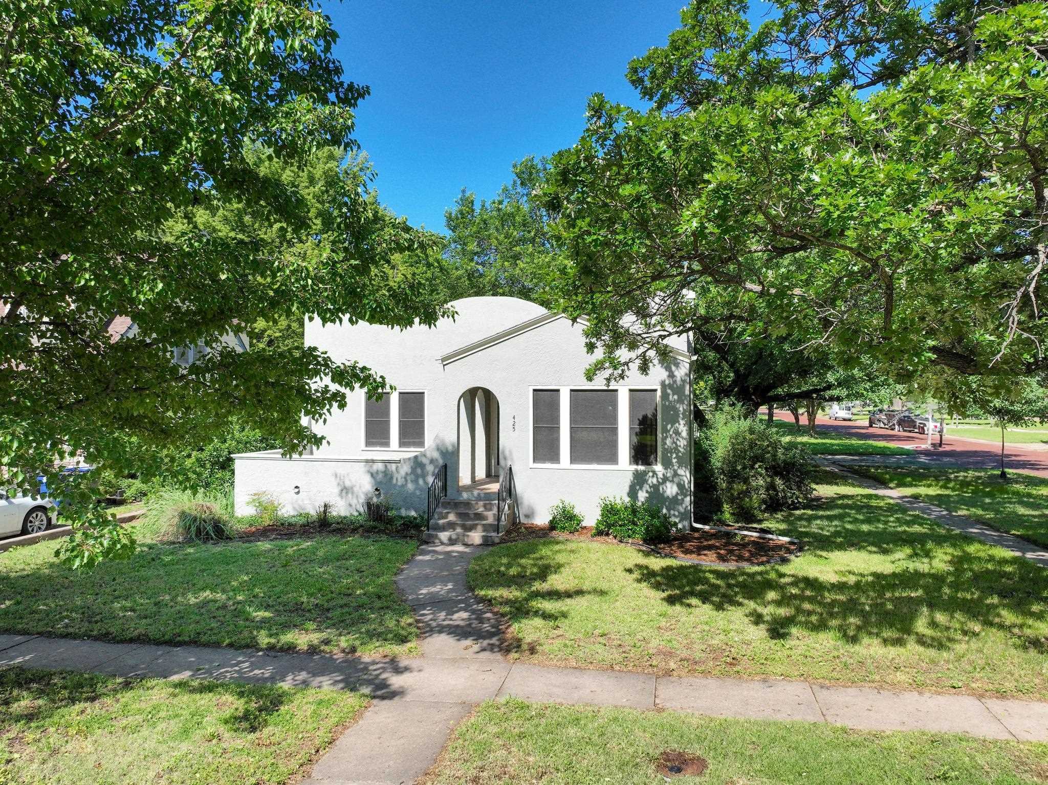 425 N Duncan St, Newton, Kansas image 1