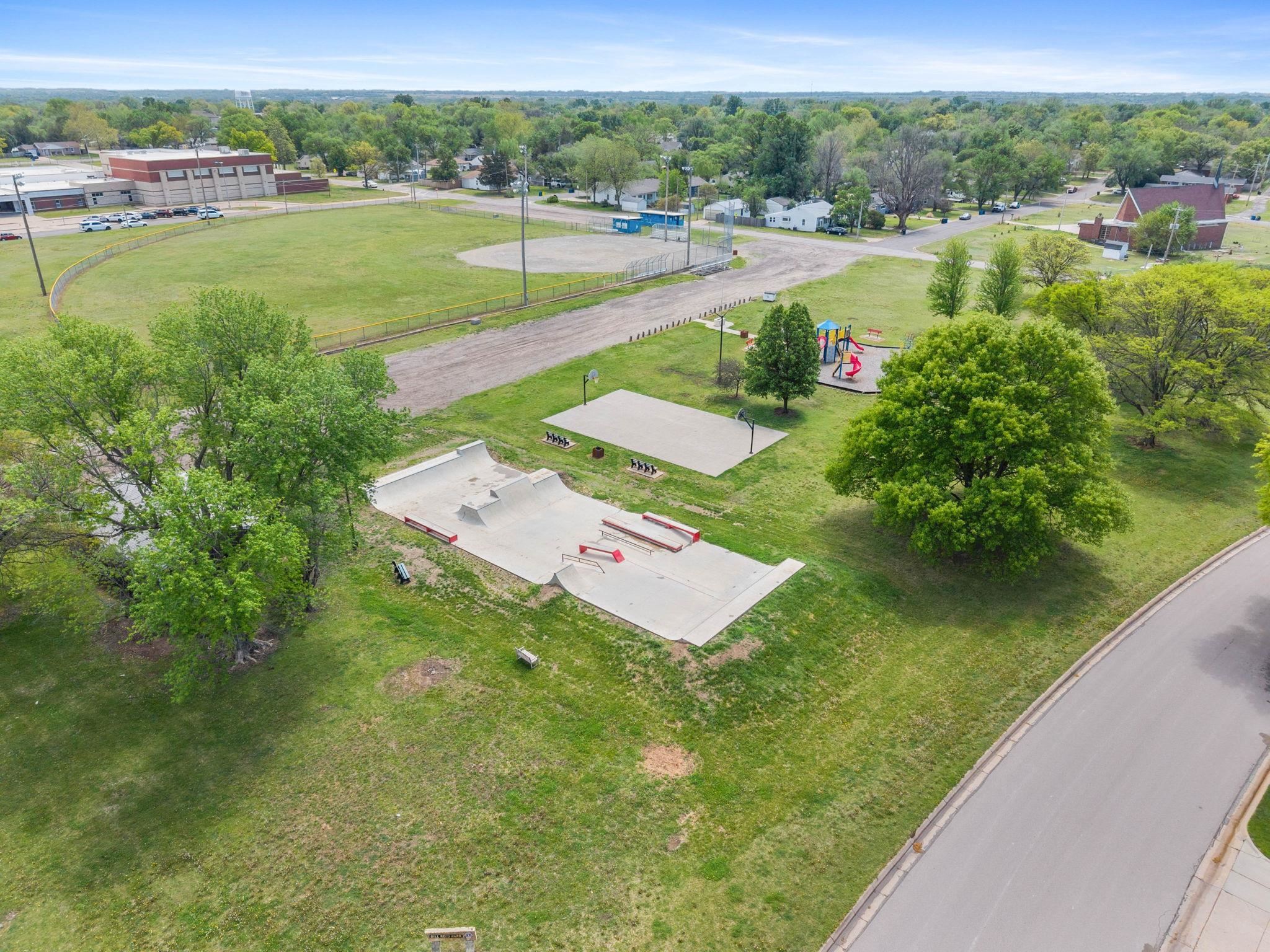 124 E Kelly Ave, Augusta, Kansas image 24