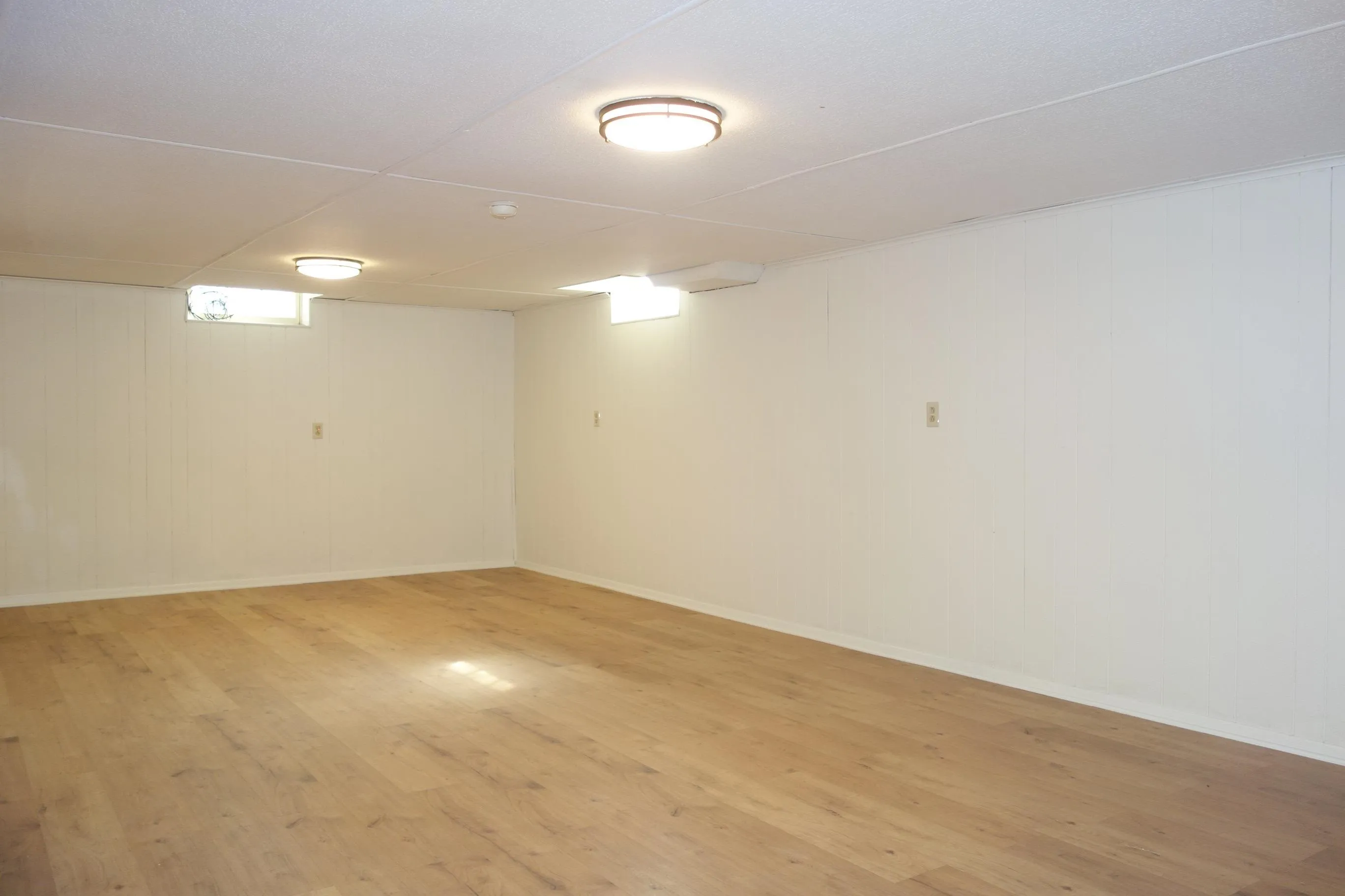 Wichita, Kansas 67218, United States, 2 Bedrooms Bedrooms, ,2 BathroomsBathrooms,Residential,Active,96218