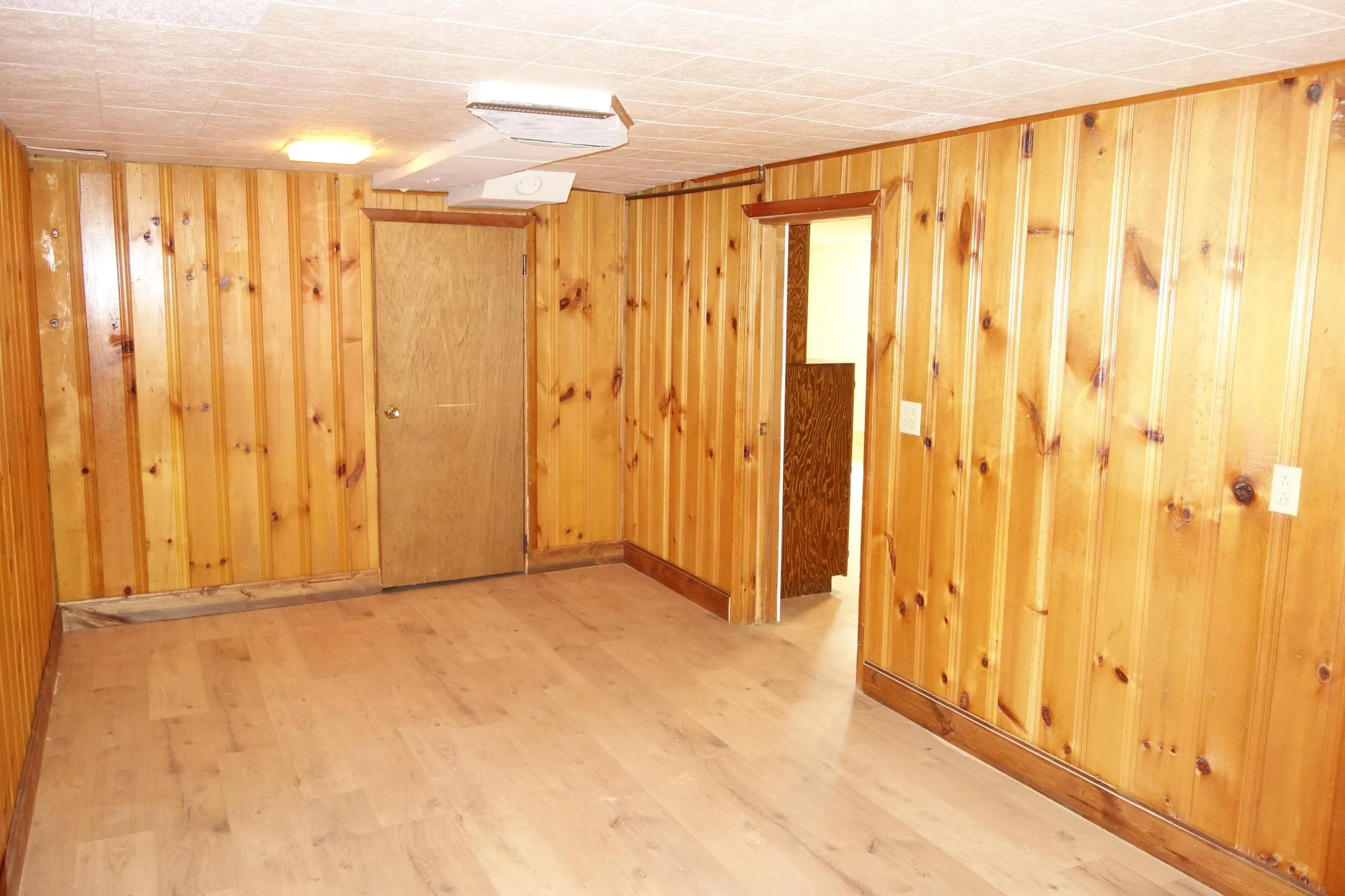 Wichita, Kansas 67218, United States, 2 Bedrooms Bedrooms, ,2 BathroomsBathrooms,Residential,Active,96218