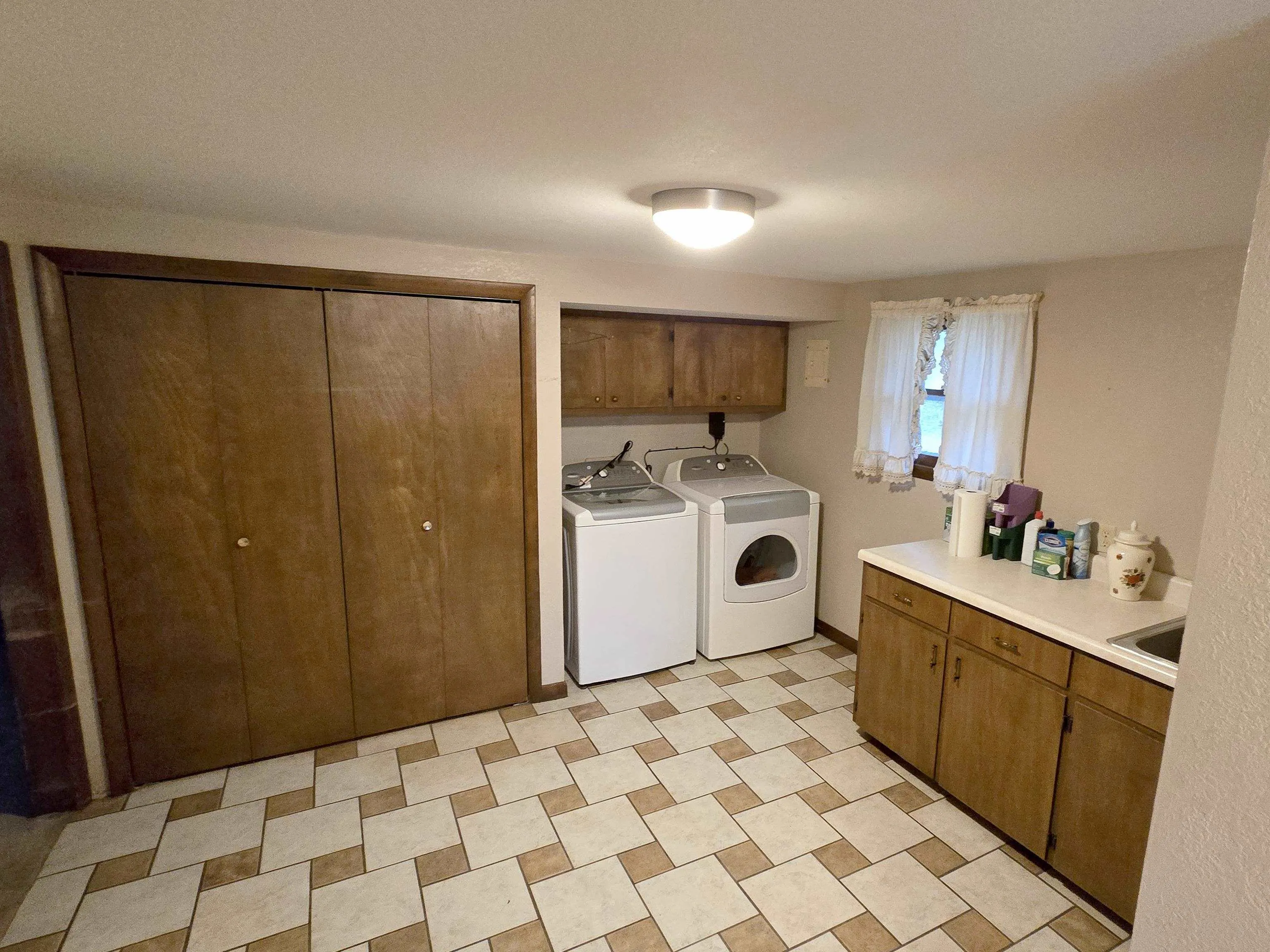 Argonia, Kansas 67004, United States, 4 Bedrooms Bedrooms, ,3 BathroomsBathrooms,Residential,Active,248735