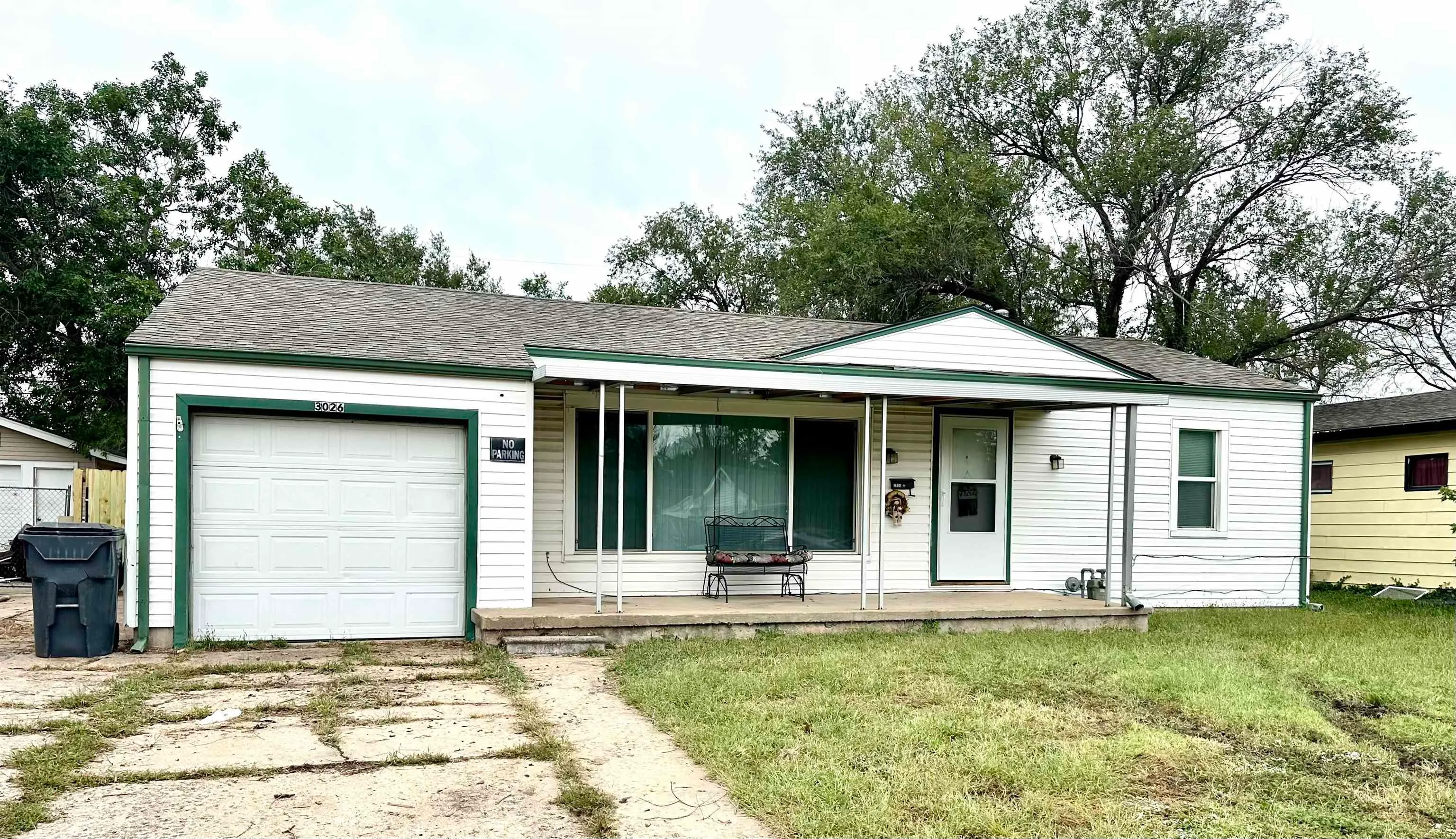 Wichita, Kansas 67217, United States, 2 Bedrooms Bedrooms, ,1 BathroomBathrooms,Residential,Pending,42099