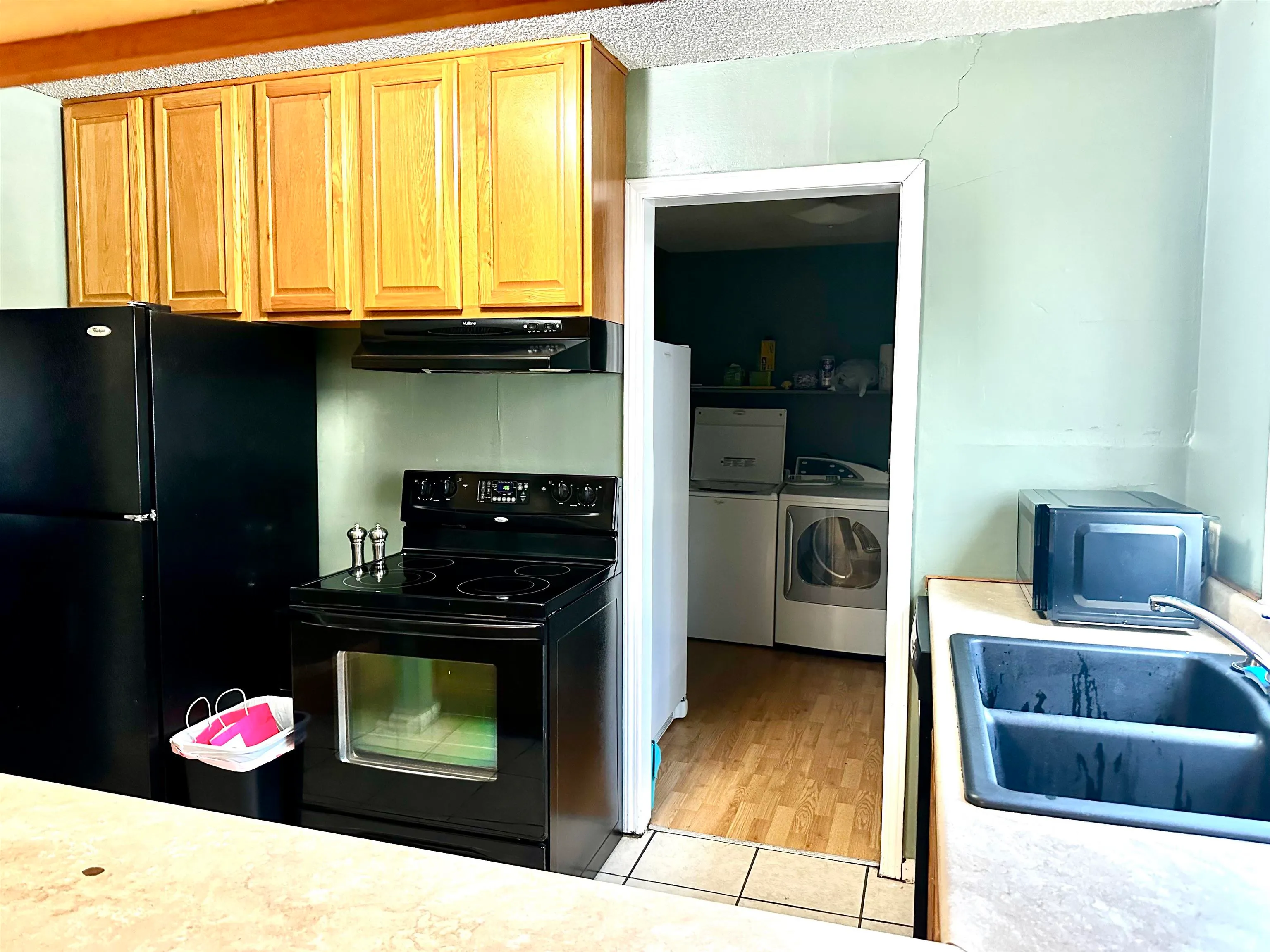 Wichita, Kansas 67217, United States, 2 Bedrooms Bedrooms, ,1 BathroomBathrooms,Residential,Pending,42099