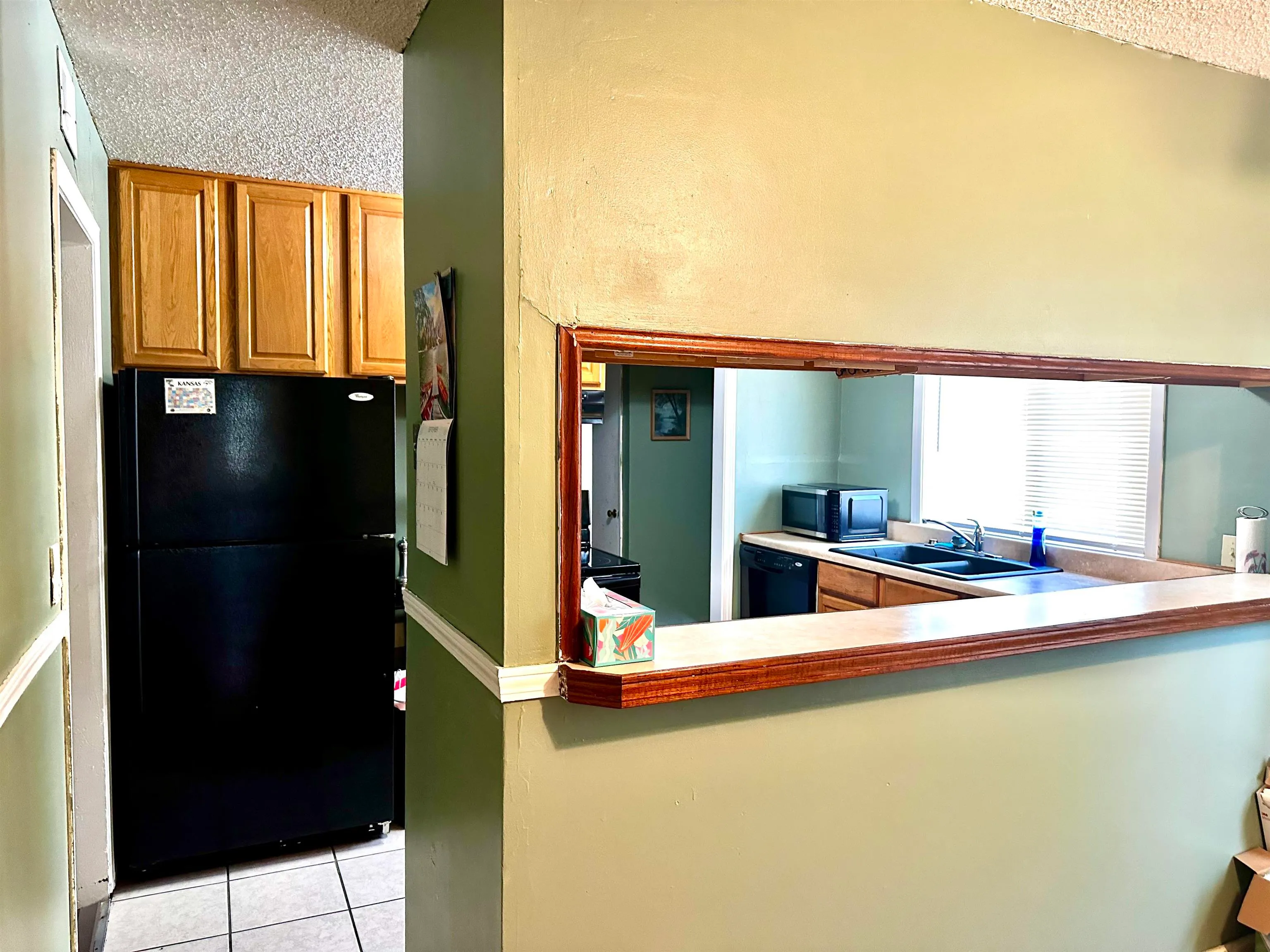 Wichita, Kansas 67217, United States, 2 Bedrooms Bedrooms, ,1 BathroomBathrooms,Residential,Pending,42099