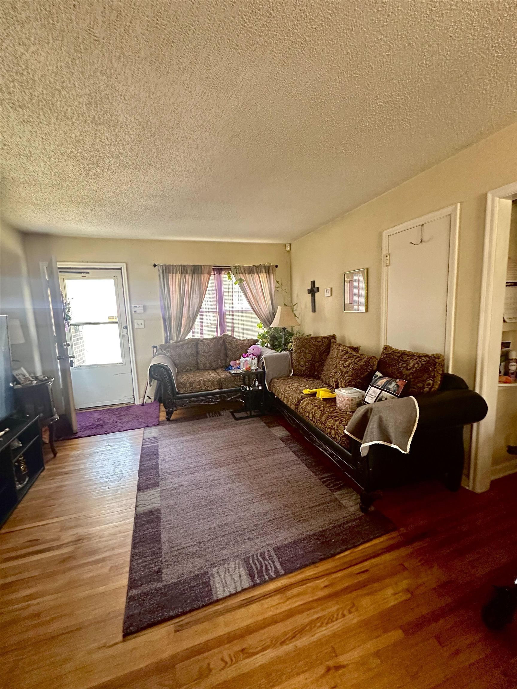 4333 Vesta Dr, Wichita, Kansas image 2