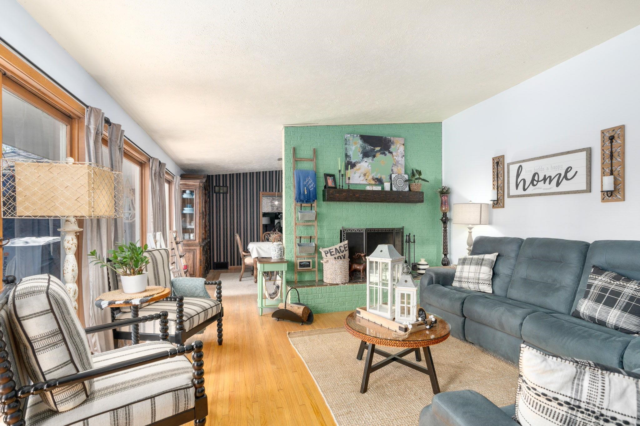 Wichita, Kansas 67208, United States, 3 Bedrooms Bedrooms, ,2 BathroomsBathrooms,Residential,Pending,62444