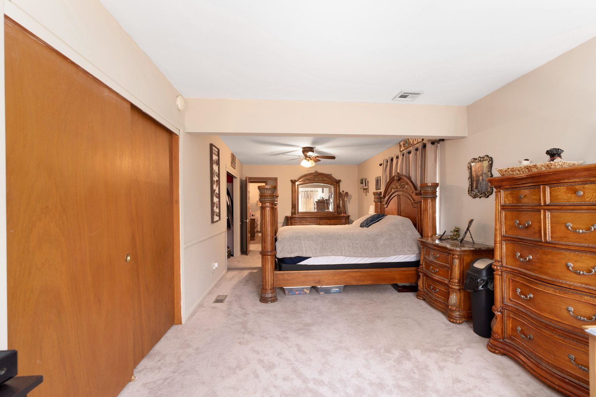 Wichita, Kansas 67208, United States, 3 Bedrooms Bedrooms, ,2 BathroomsBathrooms,Residential,Pending,62444