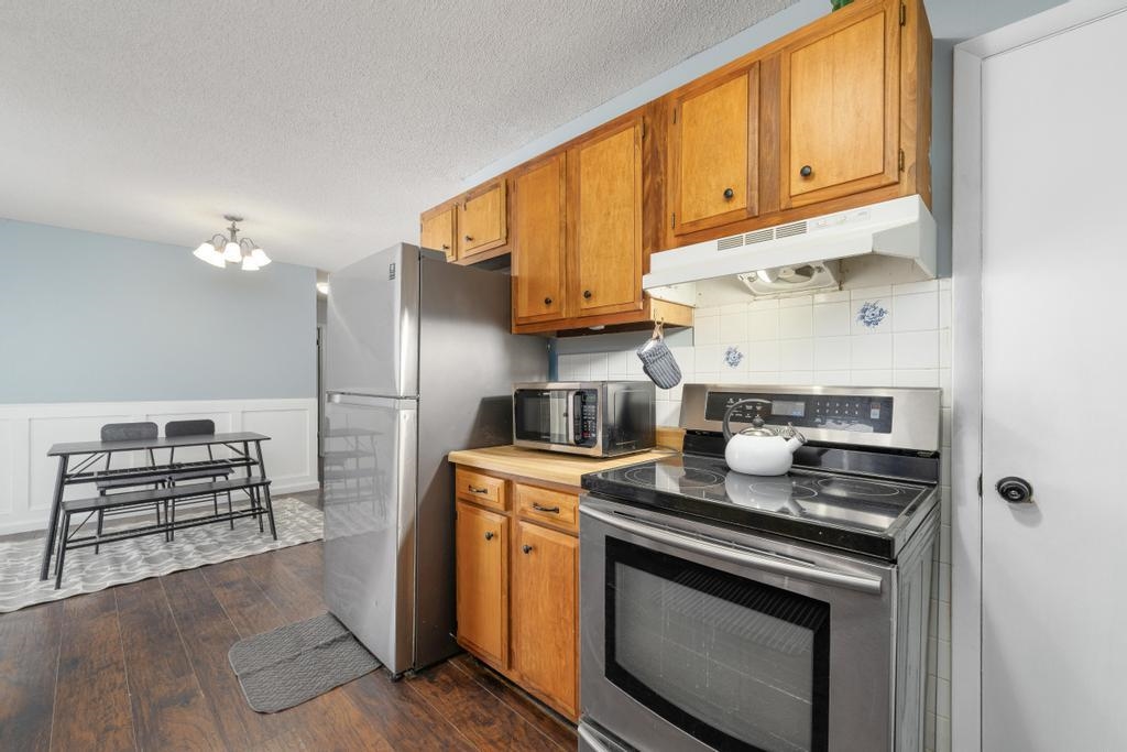 2474 S Bennett Ave, Wichita, Kansas image 11