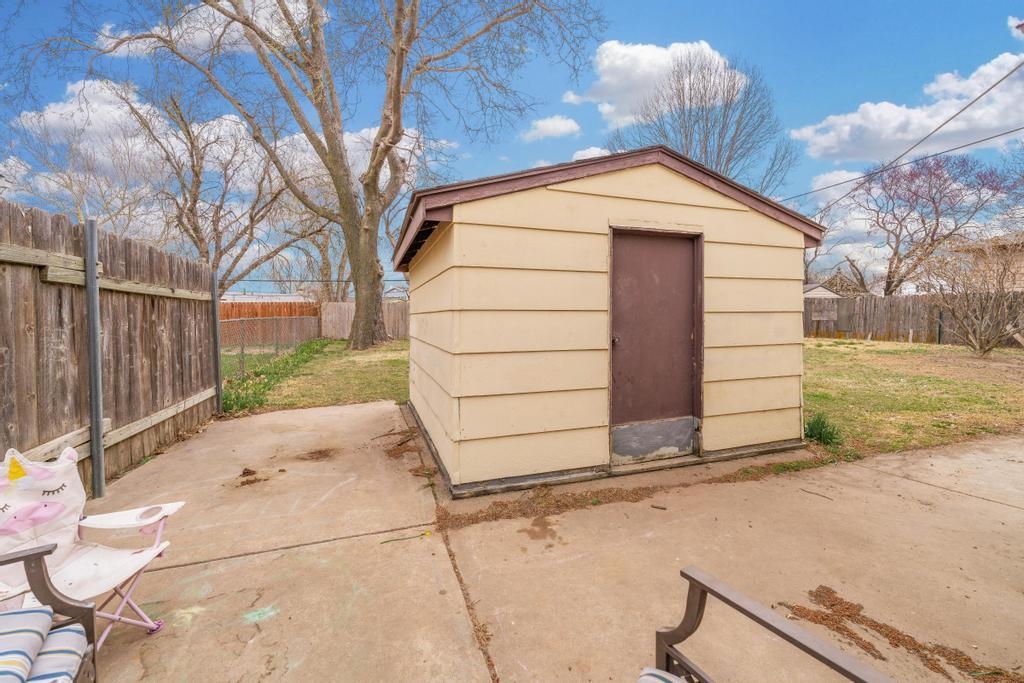 2474 S Bennett Ave, Wichita, Kansas image 28