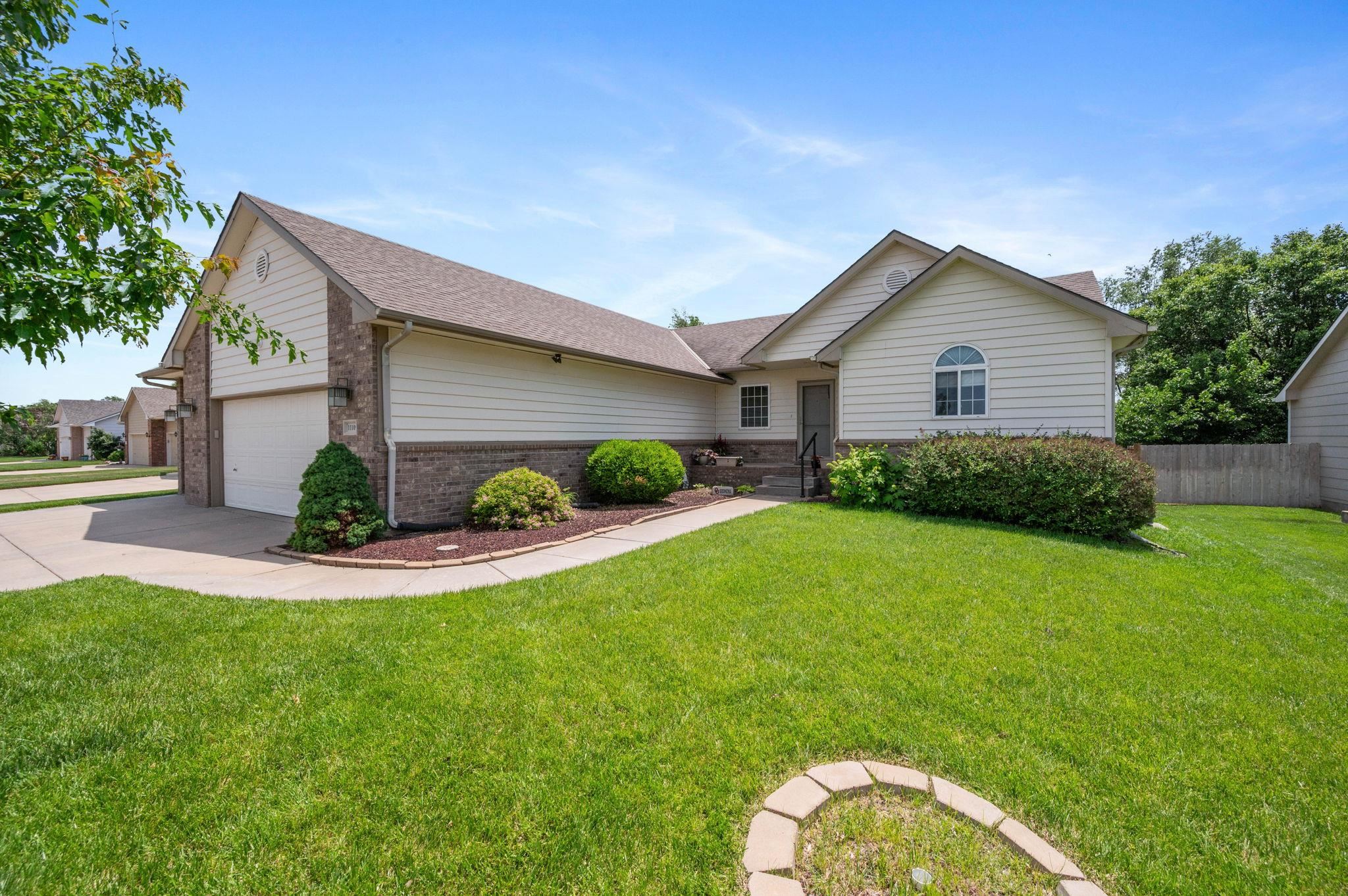 11109 W Greenspoint St, Wichita, Kansas image 1