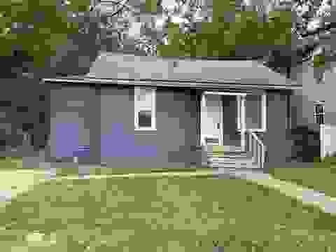 Homes For Sale - 109 S West Pl<br/> Salina, KS 67401