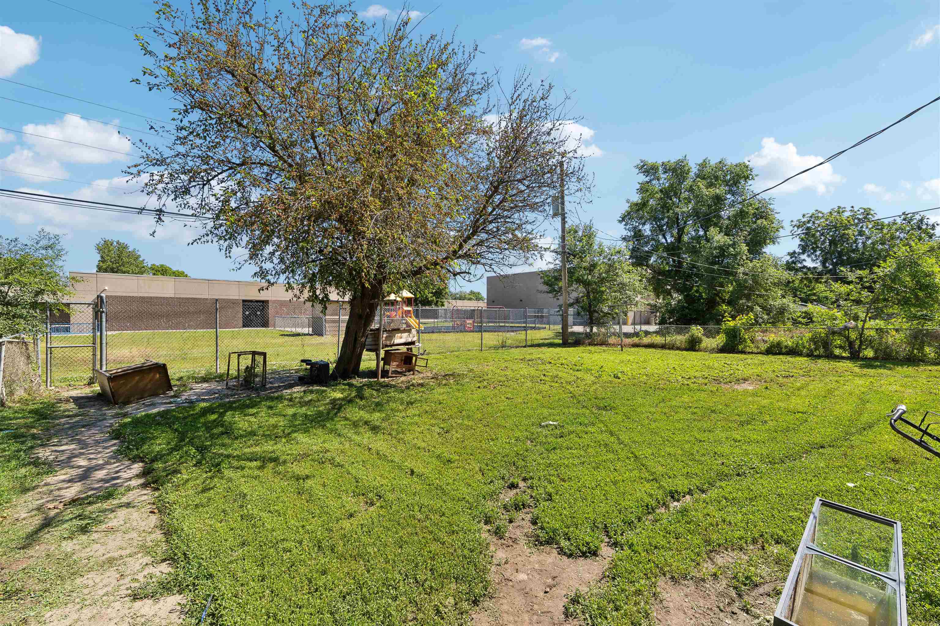 1320 E Crowley St, Wichita, Kansas image 15
