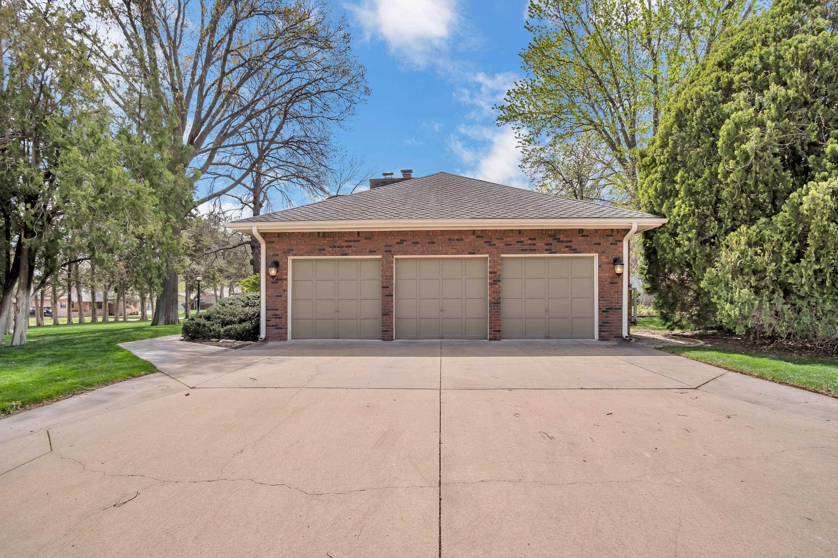 923 Santa Fe St, Newton, Kansas image 5
