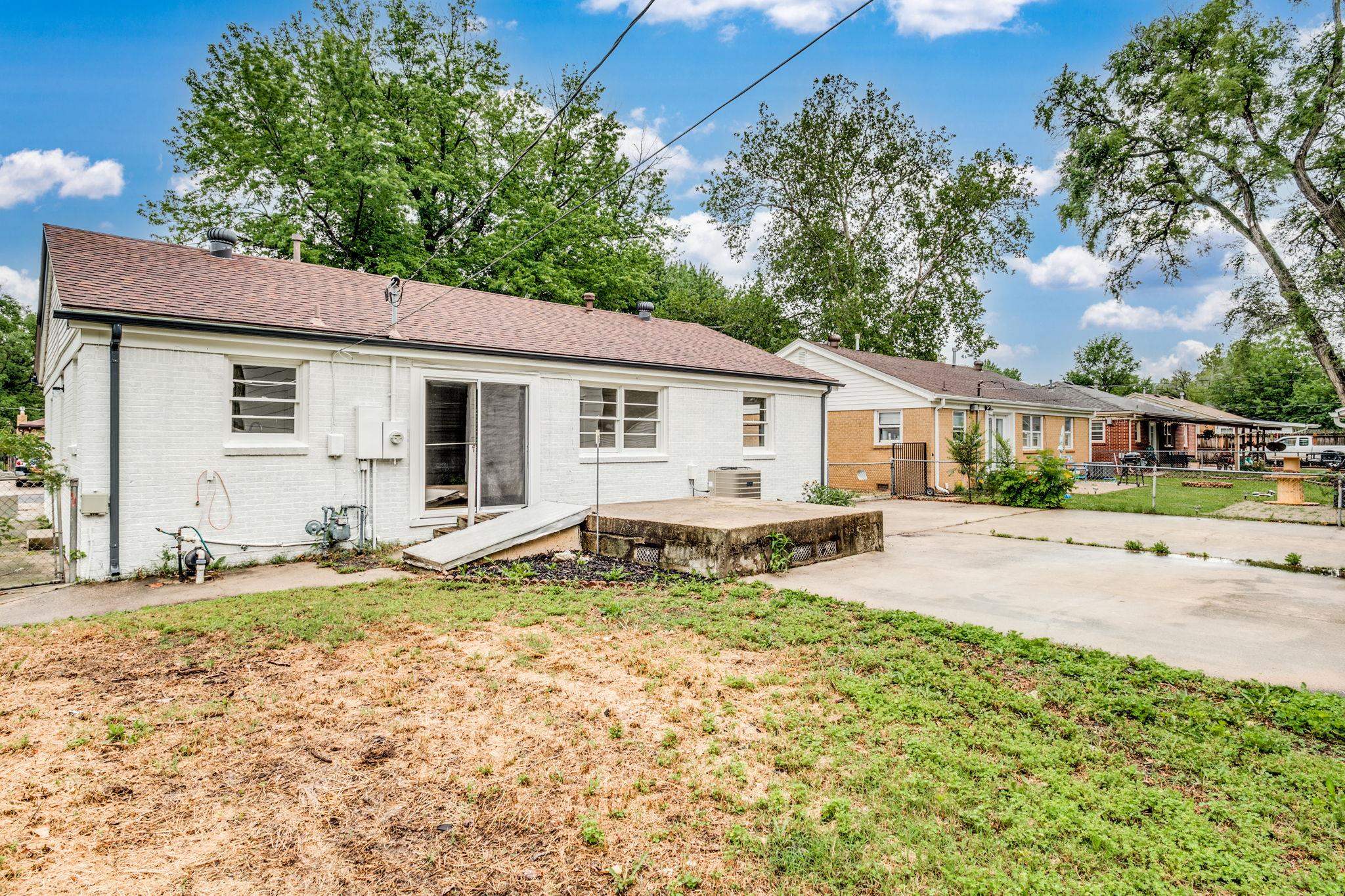 215 Hungerford Ave, Haysville, Kansas image 25