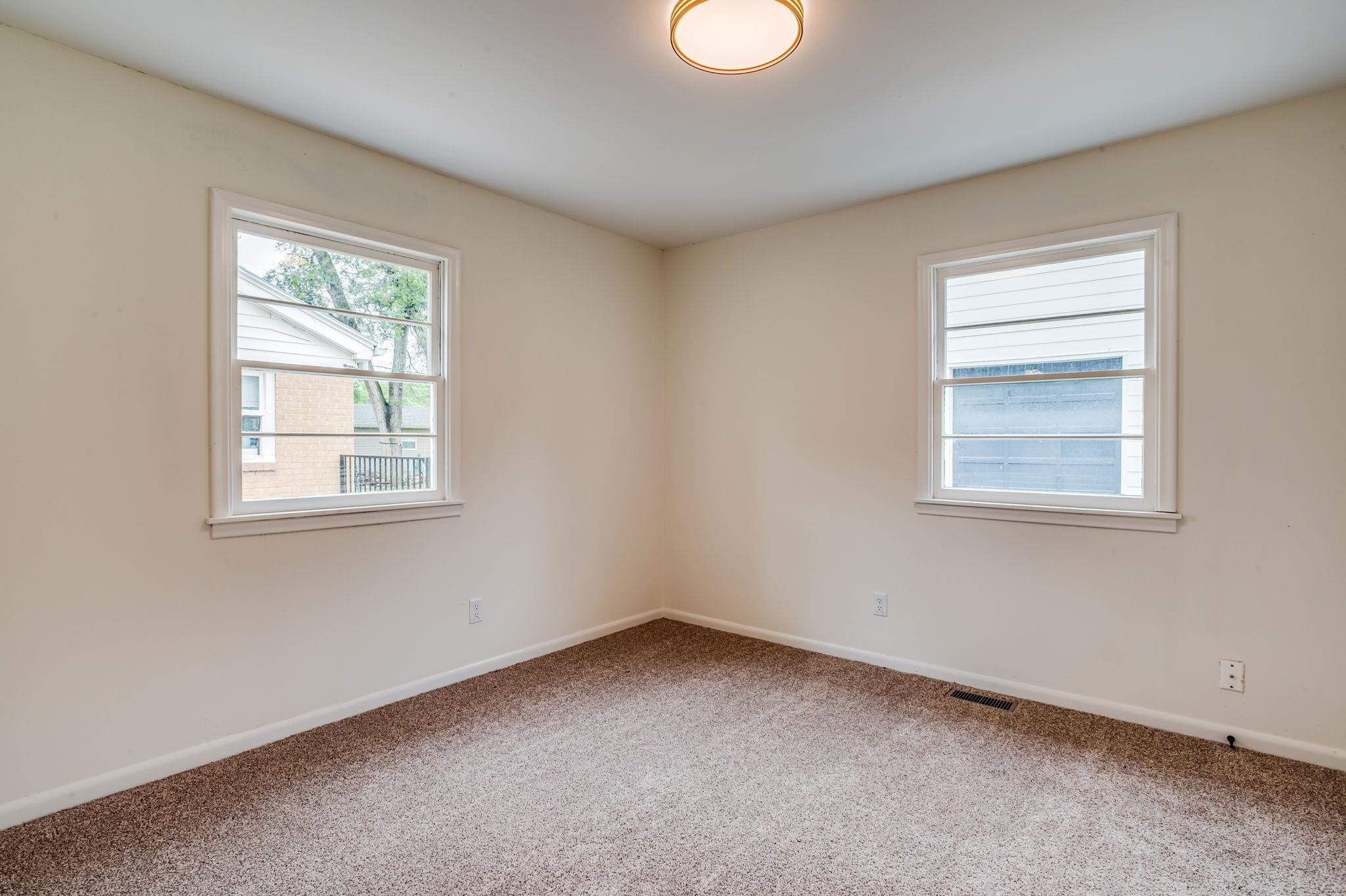 215 Hungerford Ave, Haysville, Kansas image 21