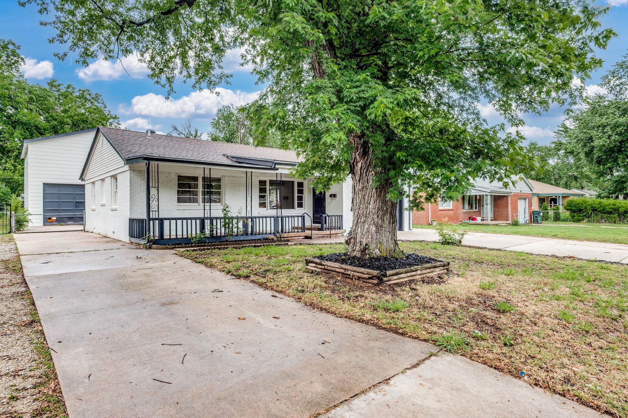 215 Hungerford Ave, Haysville, Kansas image 29