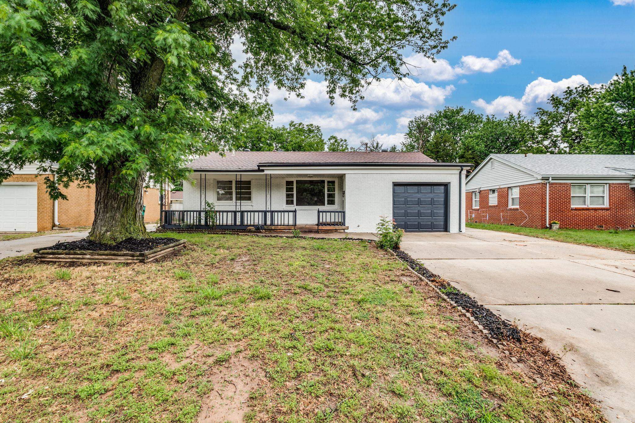 215 Hungerford Ave, Haysville, Kansas image 2