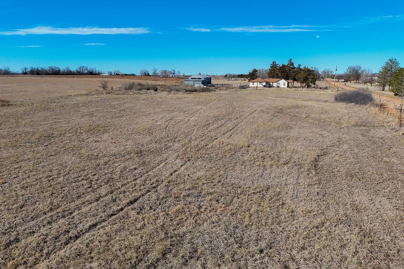 17+/-Acres On NW 10 Ave, Kingman, Kansas image 4