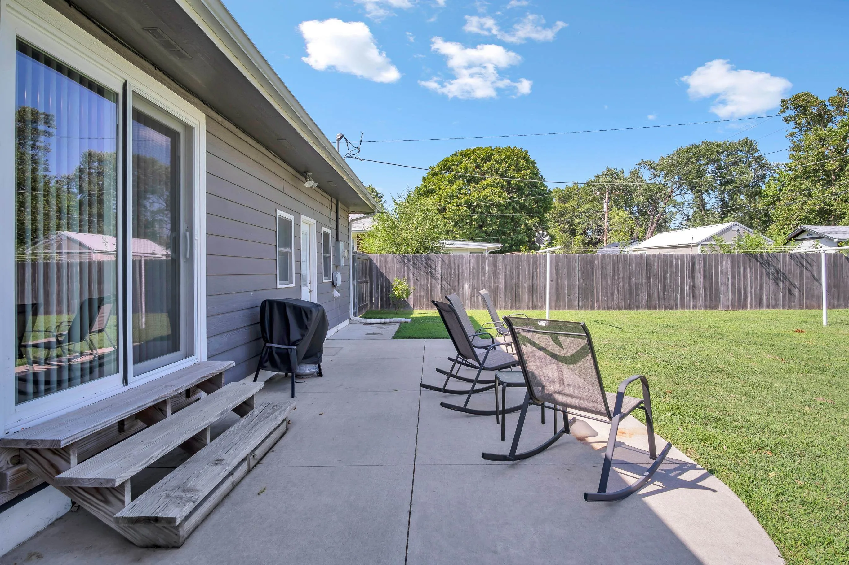 Newton, Kansas 67114, United States, 3 Bedrooms Bedrooms, ,2 BathroomsBathrooms,Residential,Active,178537