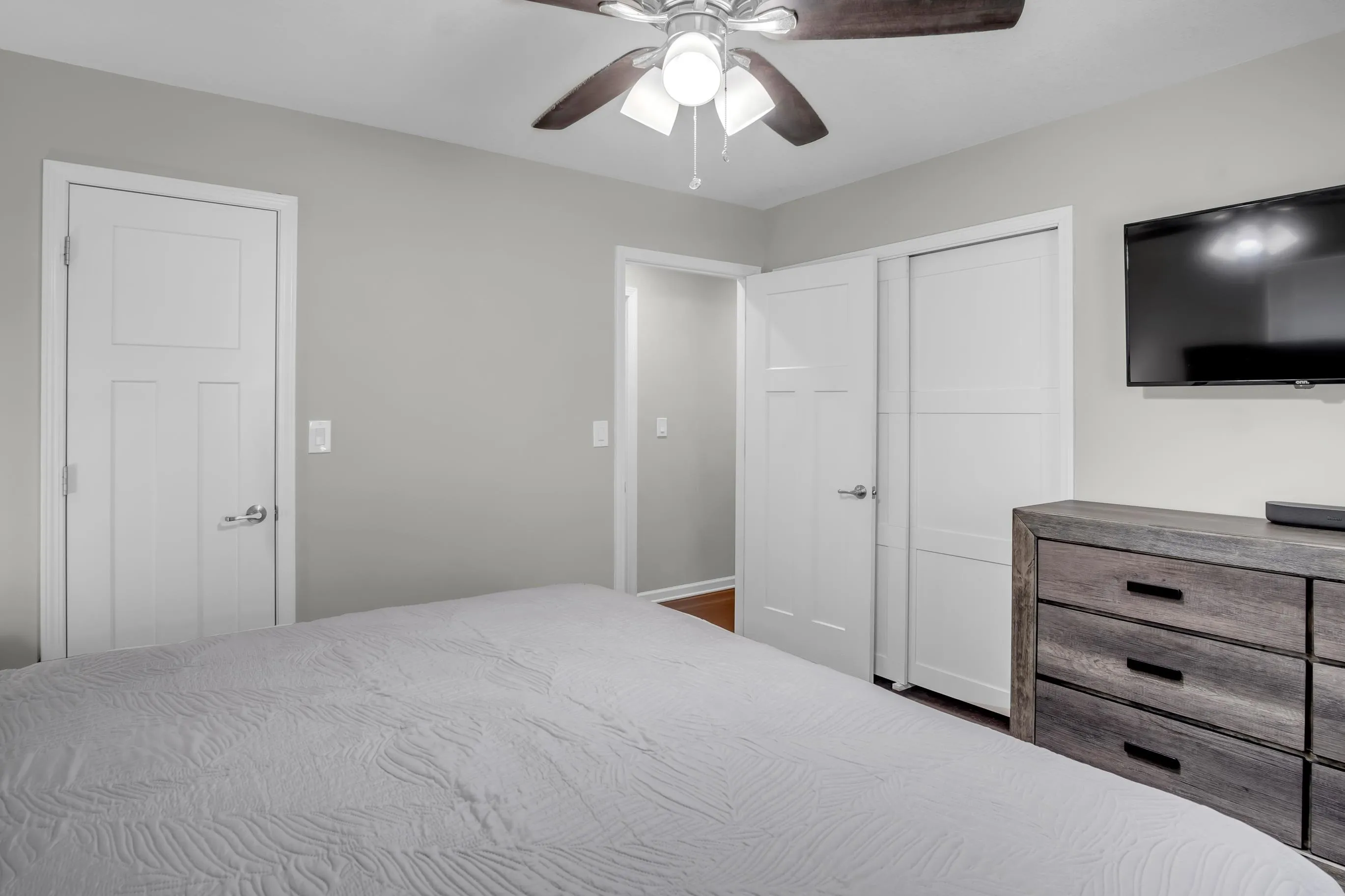 Newton, Kansas 67114, United States, 3 Bedrooms Bedrooms, ,2 BathroomsBathrooms,Residential,Active,178537