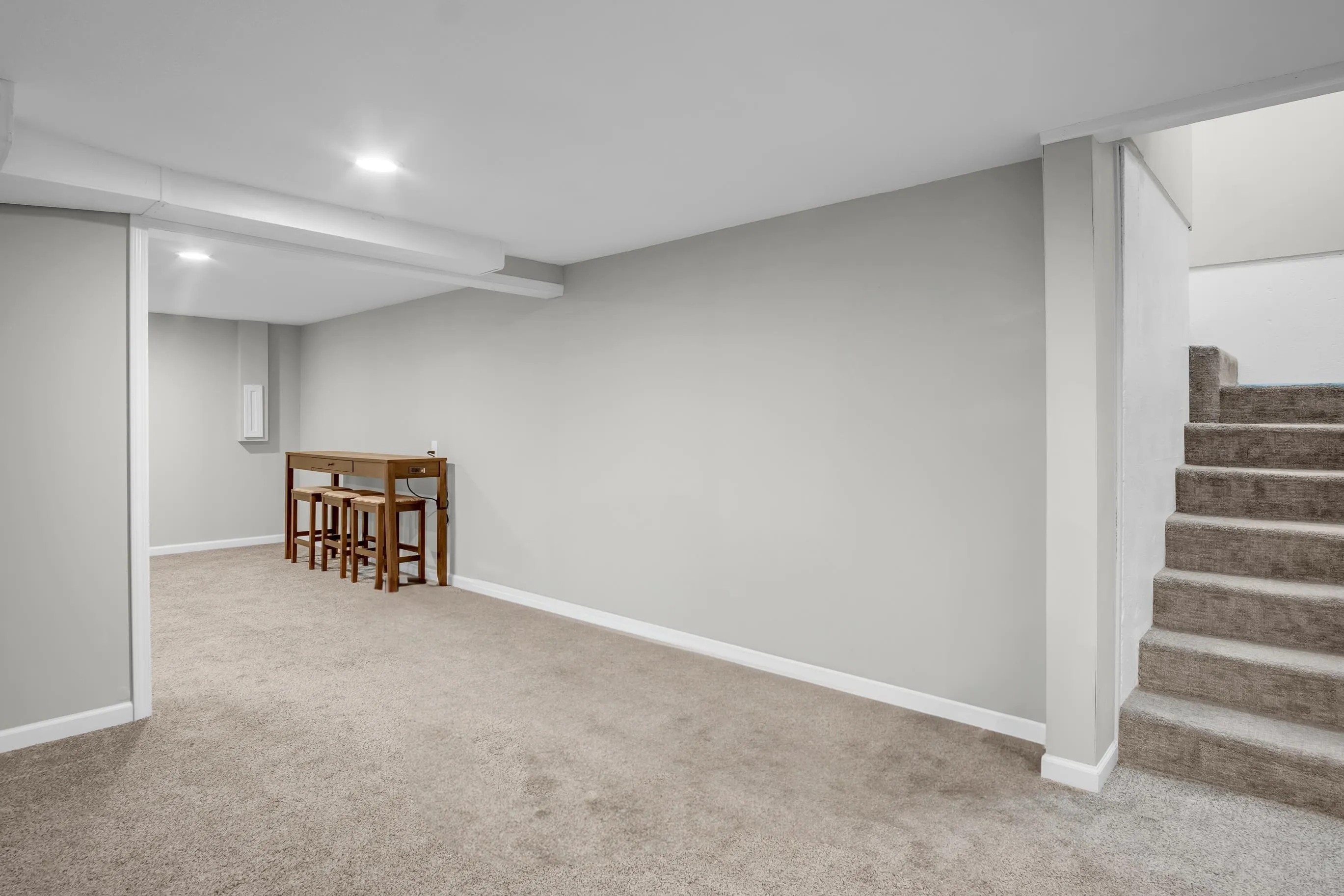 Newton, Kansas 67114, United States, 3 Bedrooms Bedrooms, ,2 BathroomsBathrooms,Residential,Active,178537