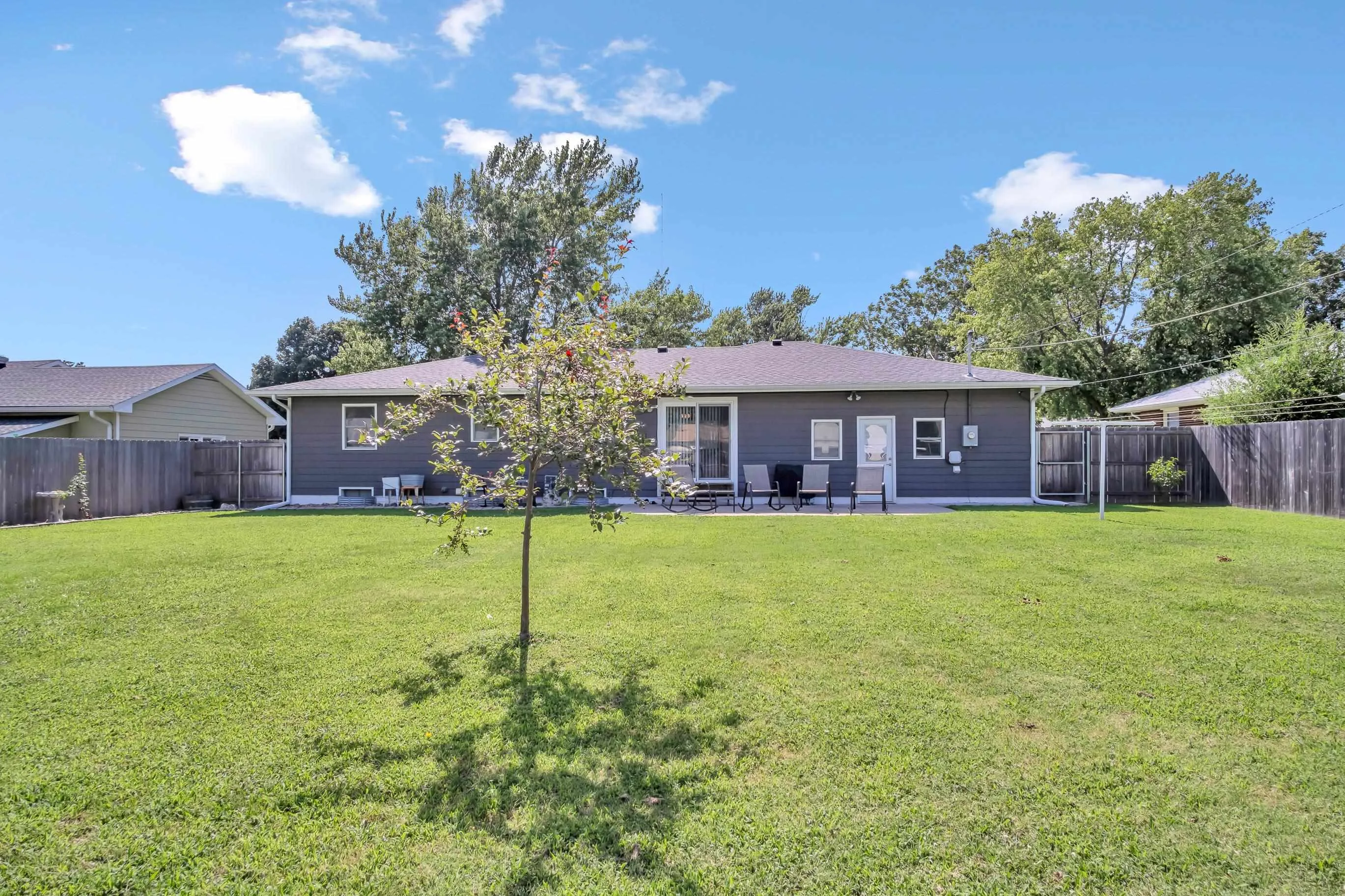 Newton, Kansas 67114, United States, 3 Bedrooms Bedrooms, ,2 BathroomsBathrooms,Residential,Active,178537