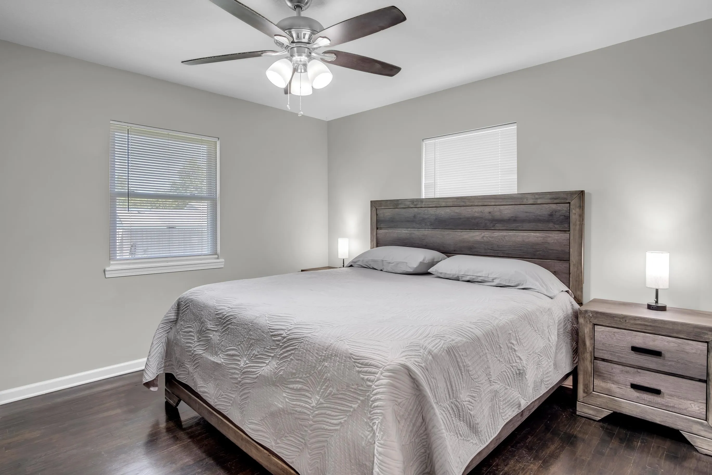 Newton, Kansas 67114, United States, 3 Bedrooms Bedrooms, ,2 BathroomsBathrooms,Residential,Active,178537