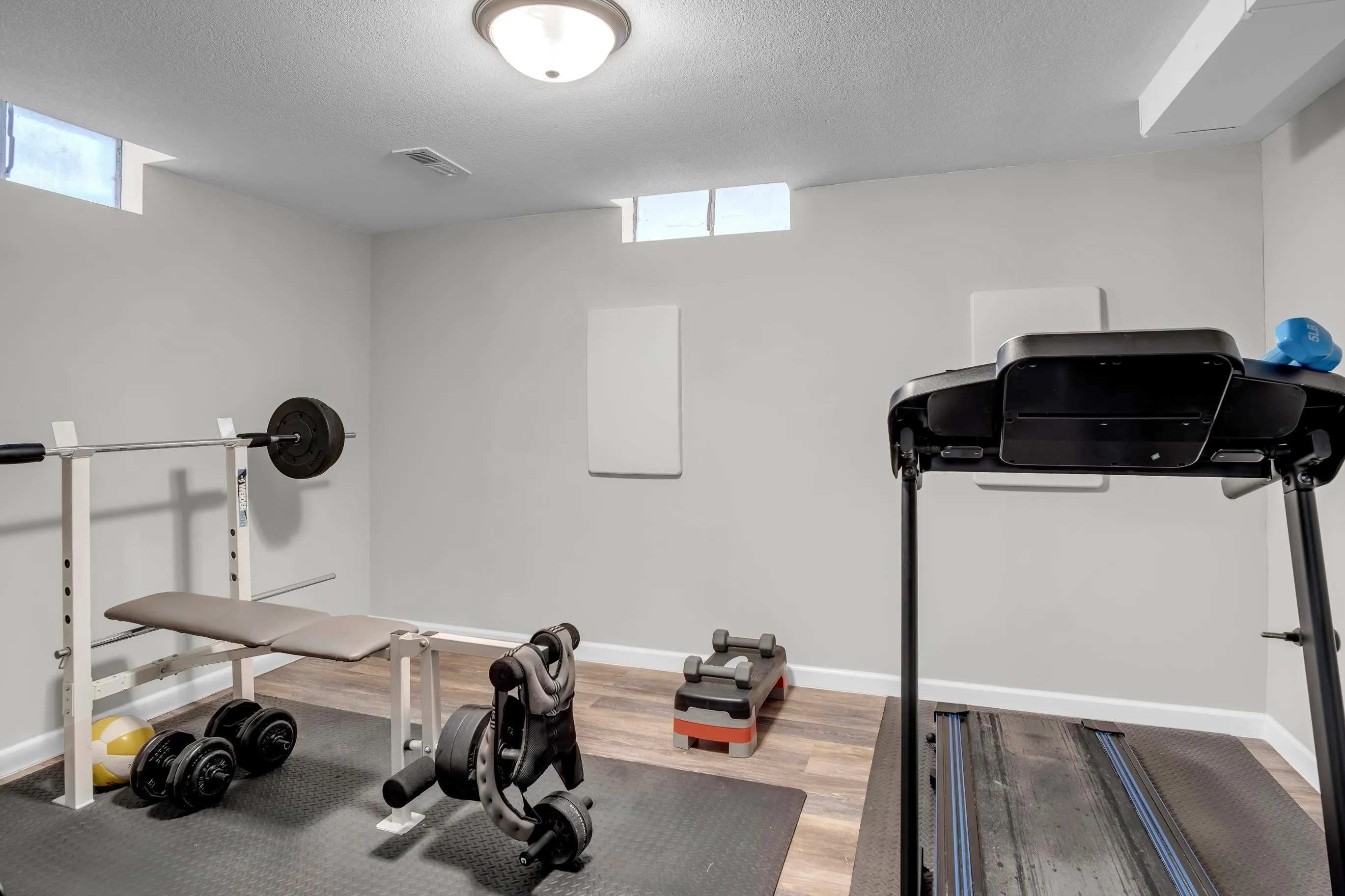 Newton, Kansas 67114, United States, 3 Bedrooms Bedrooms, ,2 BathroomsBathrooms,Residential,Active,178537