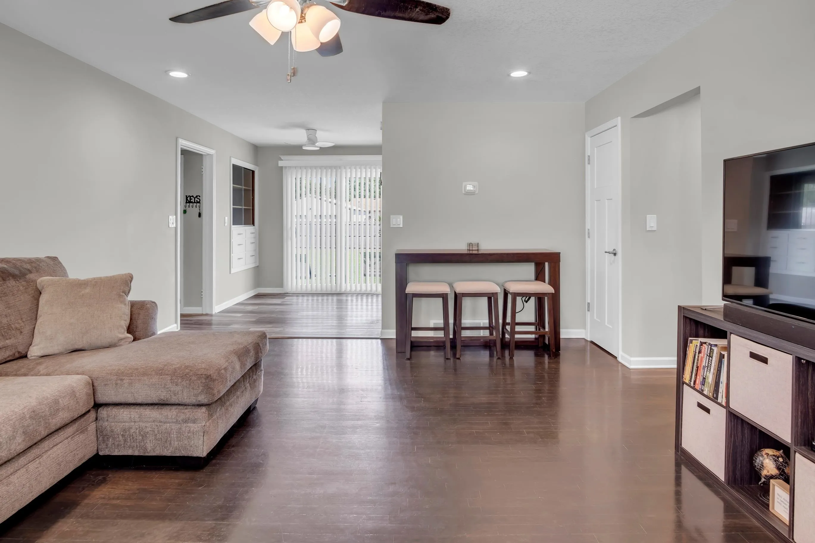 Newton, Kansas 67114, United States, 3 Bedrooms Bedrooms, ,2 BathroomsBathrooms,Residential,Active,178537