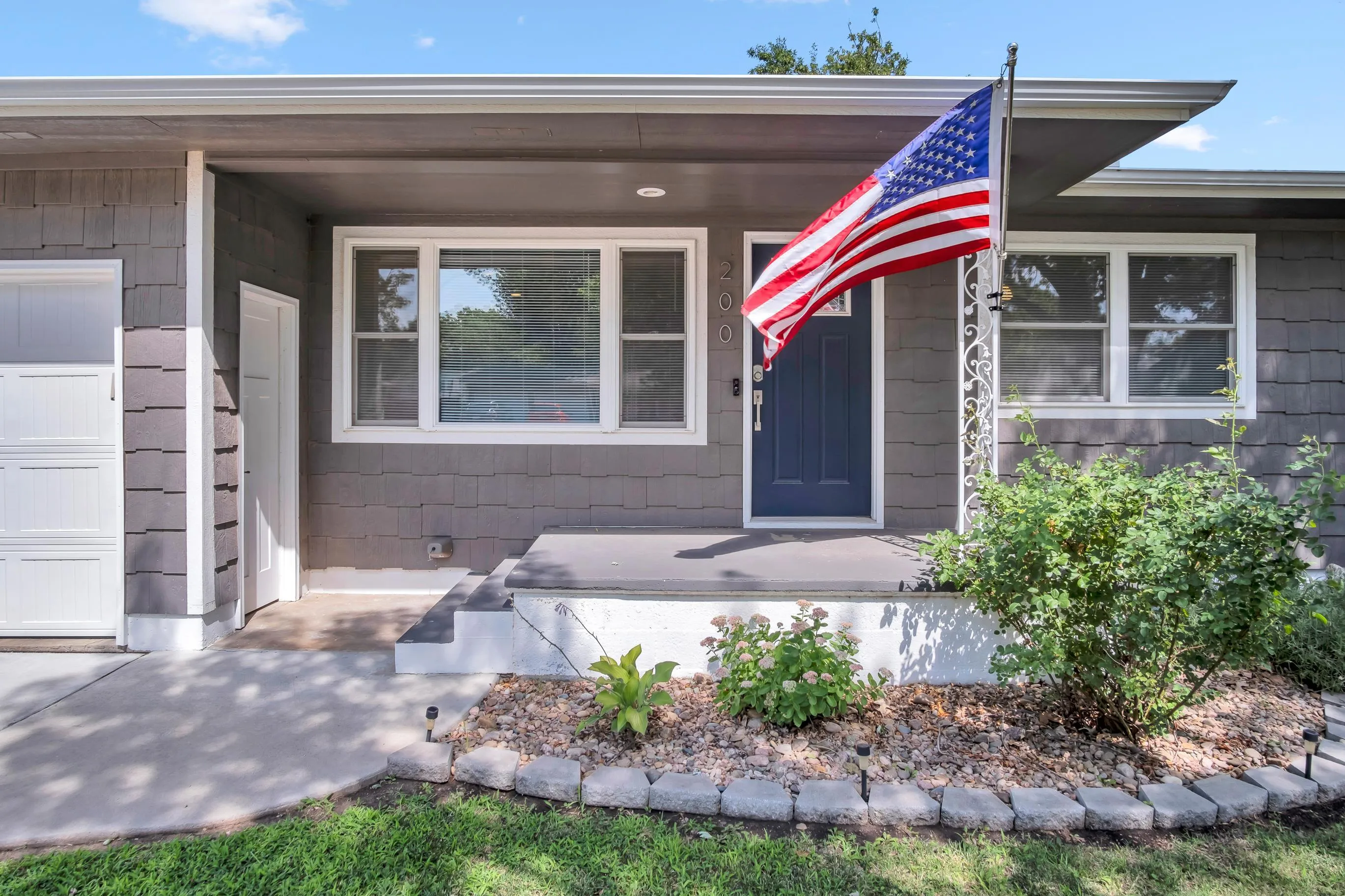 Newton, Kansas 67114, United States, 3 Bedrooms Bedrooms, ,2 BathroomsBathrooms,Residential,Active,178537