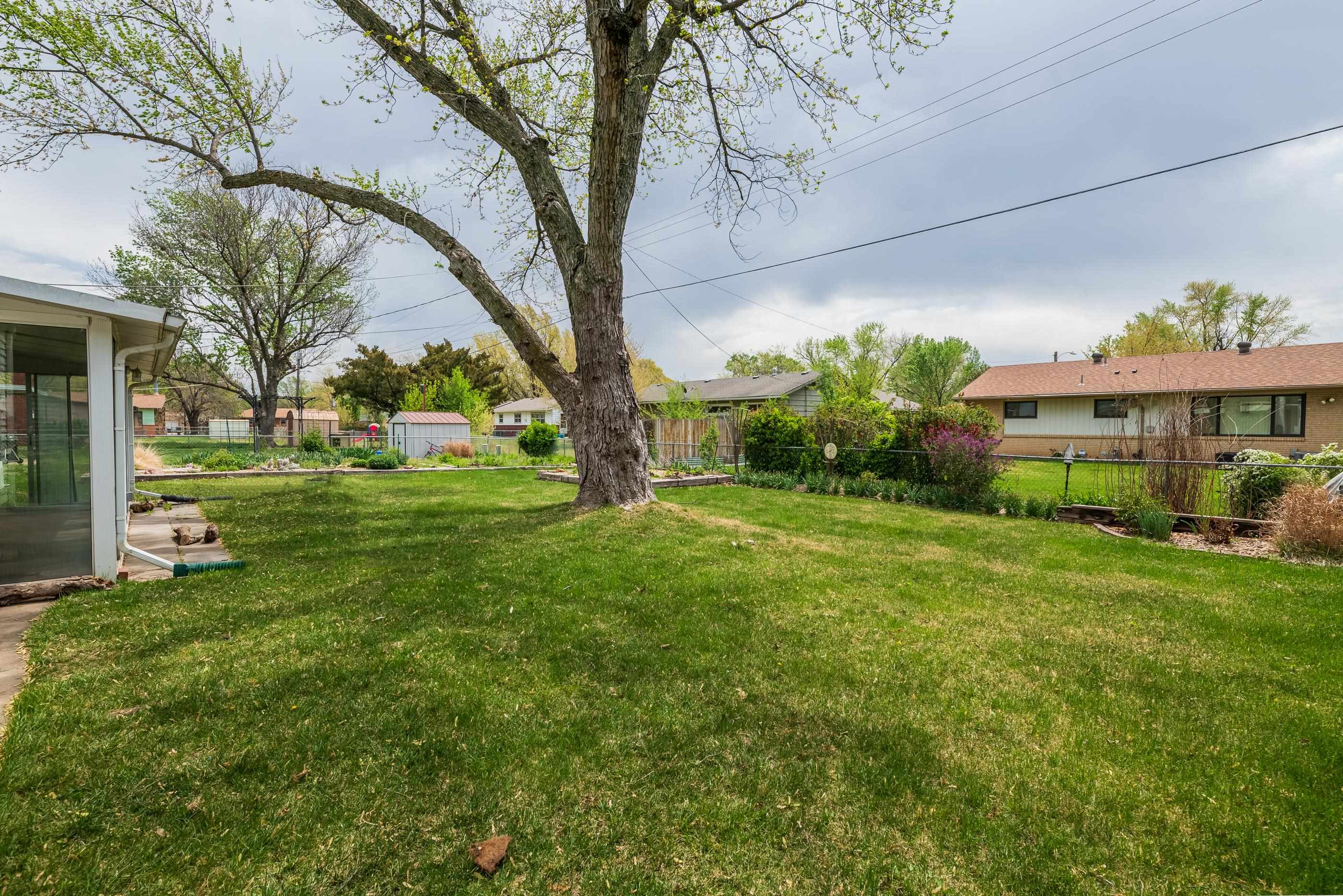 9201 W Hickory Ln, Wichita, Kansas image 30
