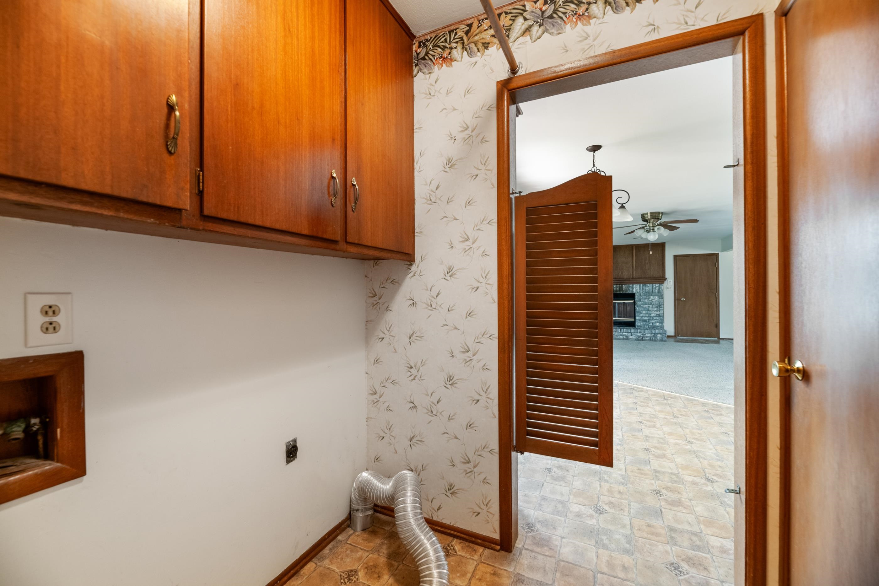9201 W Hickory Ln, Wichita, Kansas image 22