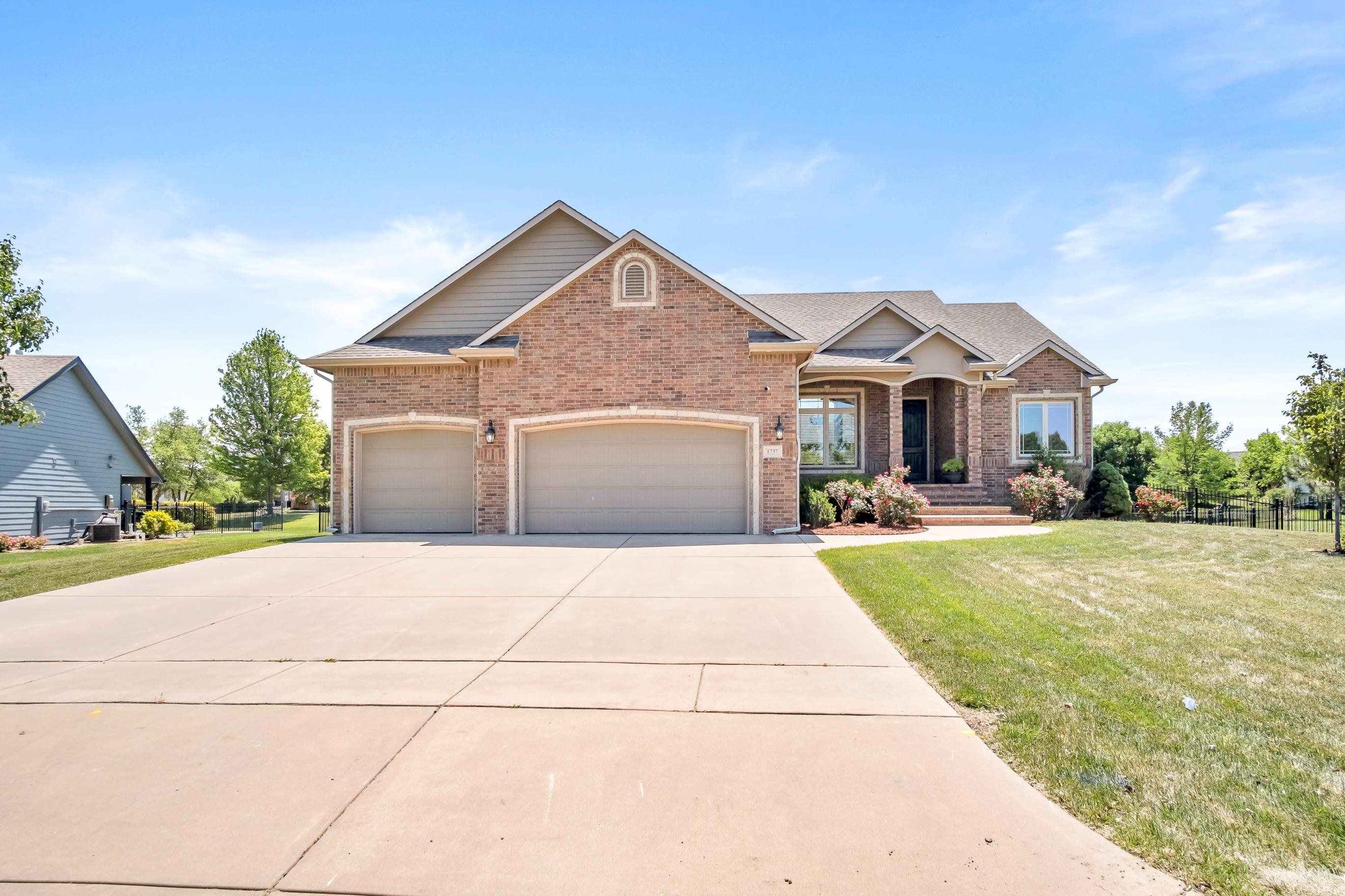 1737 S Triple Crown Ct, Wichita, Kansas image 2