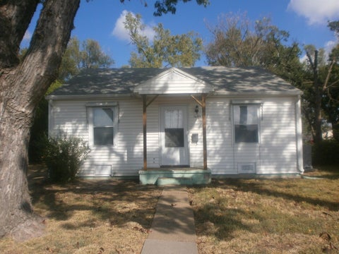 Homes For Sale - 1609 Osborne St<br/> Salina, KS 67401