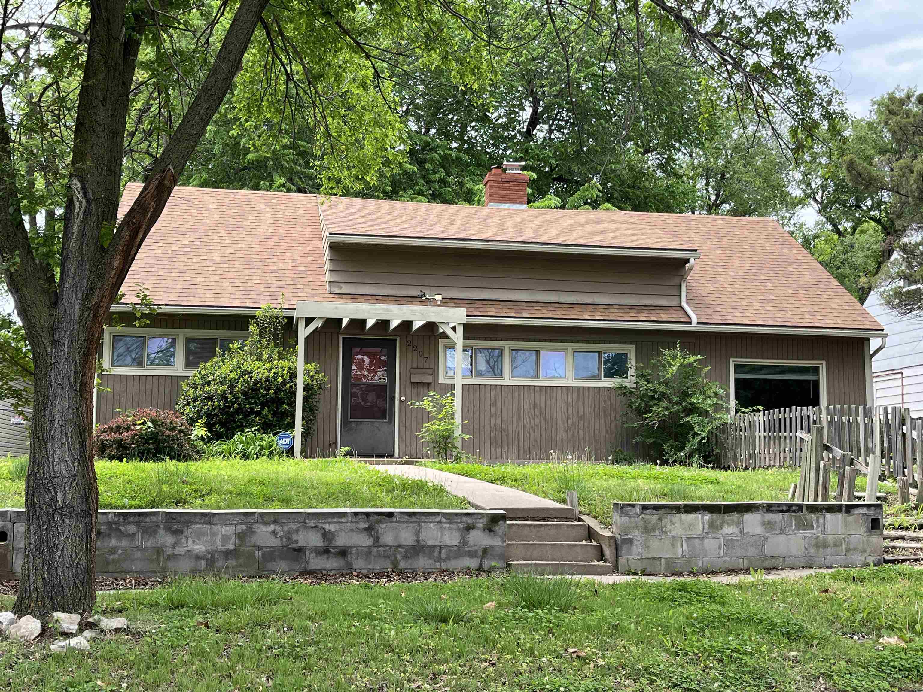 2207 S Pinecrest St, Wichita, Virginia image 1