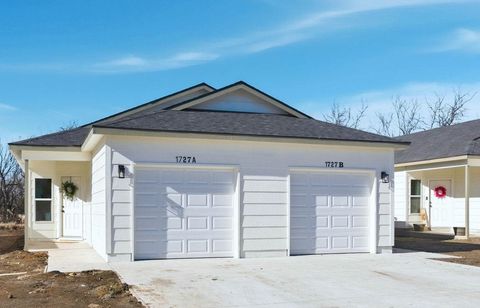 Multifamily For Sale - 1725 N Main St<br/> Rose Hill, KS 67133