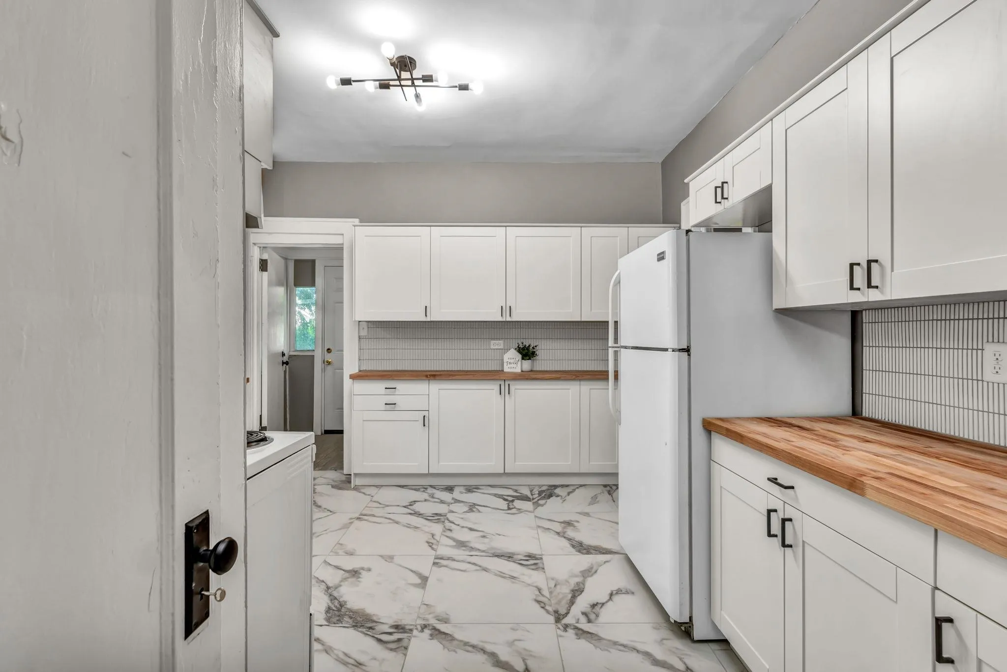 Wichita, Kansas 67214, United States, 3 Bedrooms Bedrooms, ,1 BathroomBathrooms,Residential,Pending,54962