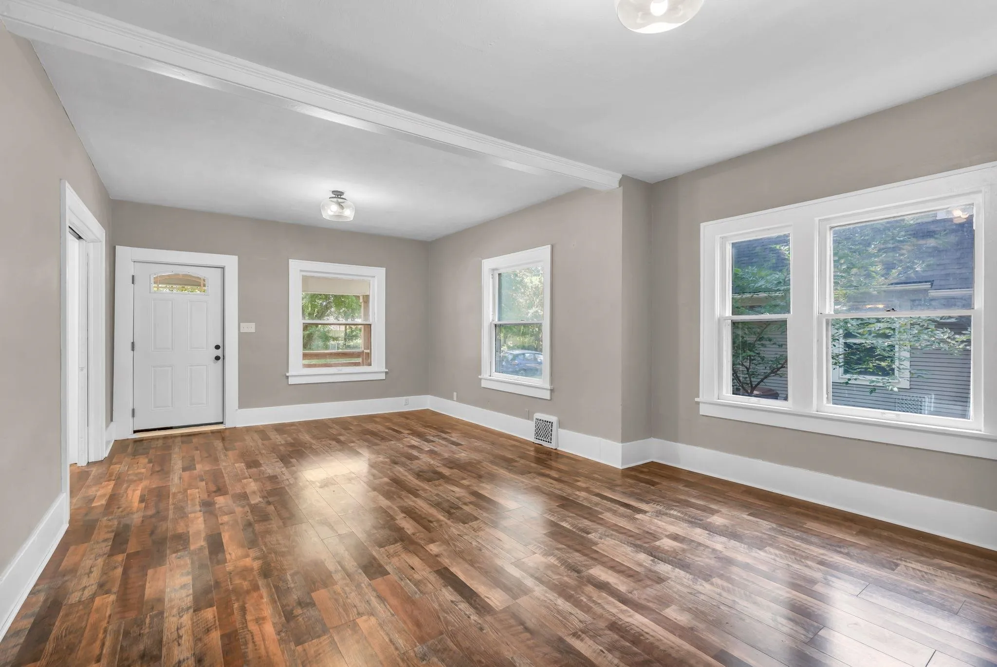 Wichita, Kansas 67214, United States, 3 Bedrooms Bedrooms, ,1 BathroomBathrooms,Residential,Pending,54962