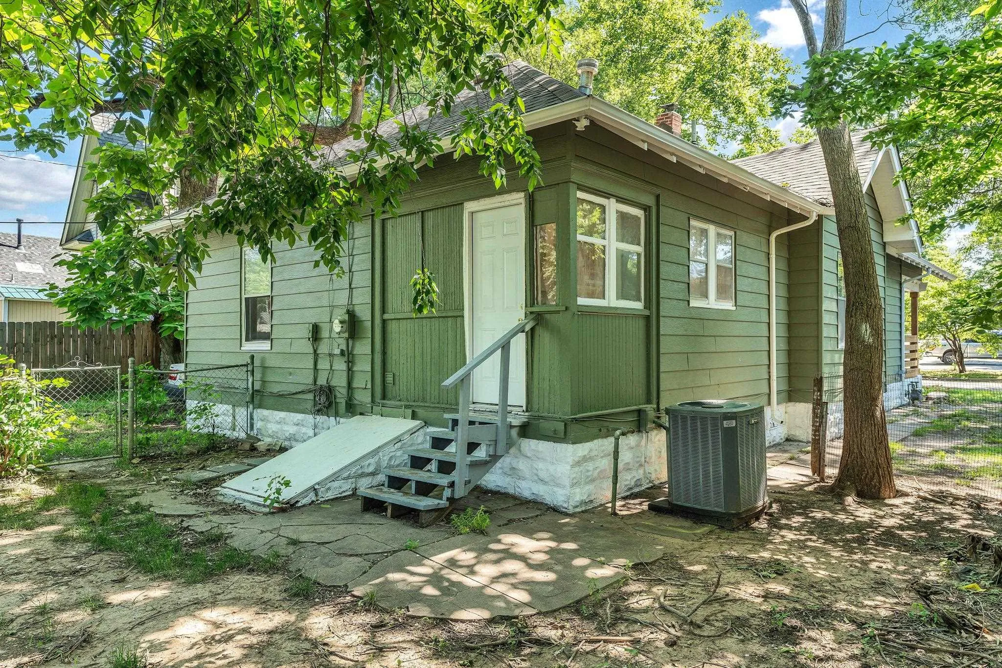 Wichita, Kansas 67214, United States, 3 Bedrooms Bedrooms, ,1 BathroomBathrooms,Residential,Pending,54962