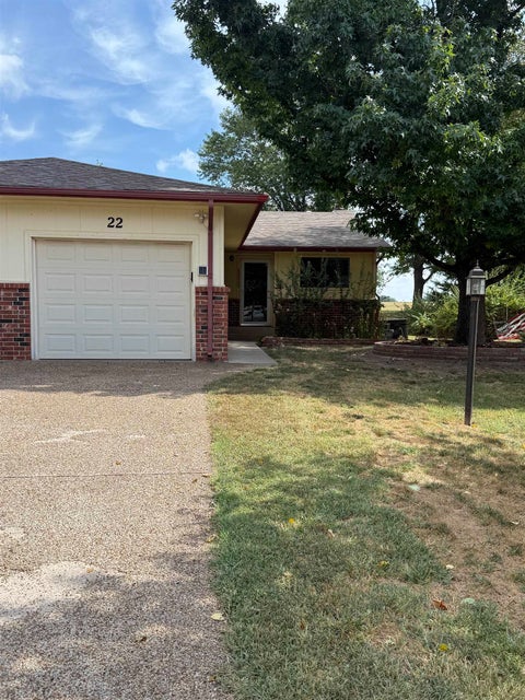 Multifamily For Sale - 22 N Club House Dr<br/> Butler County, Augusta, KS 67010